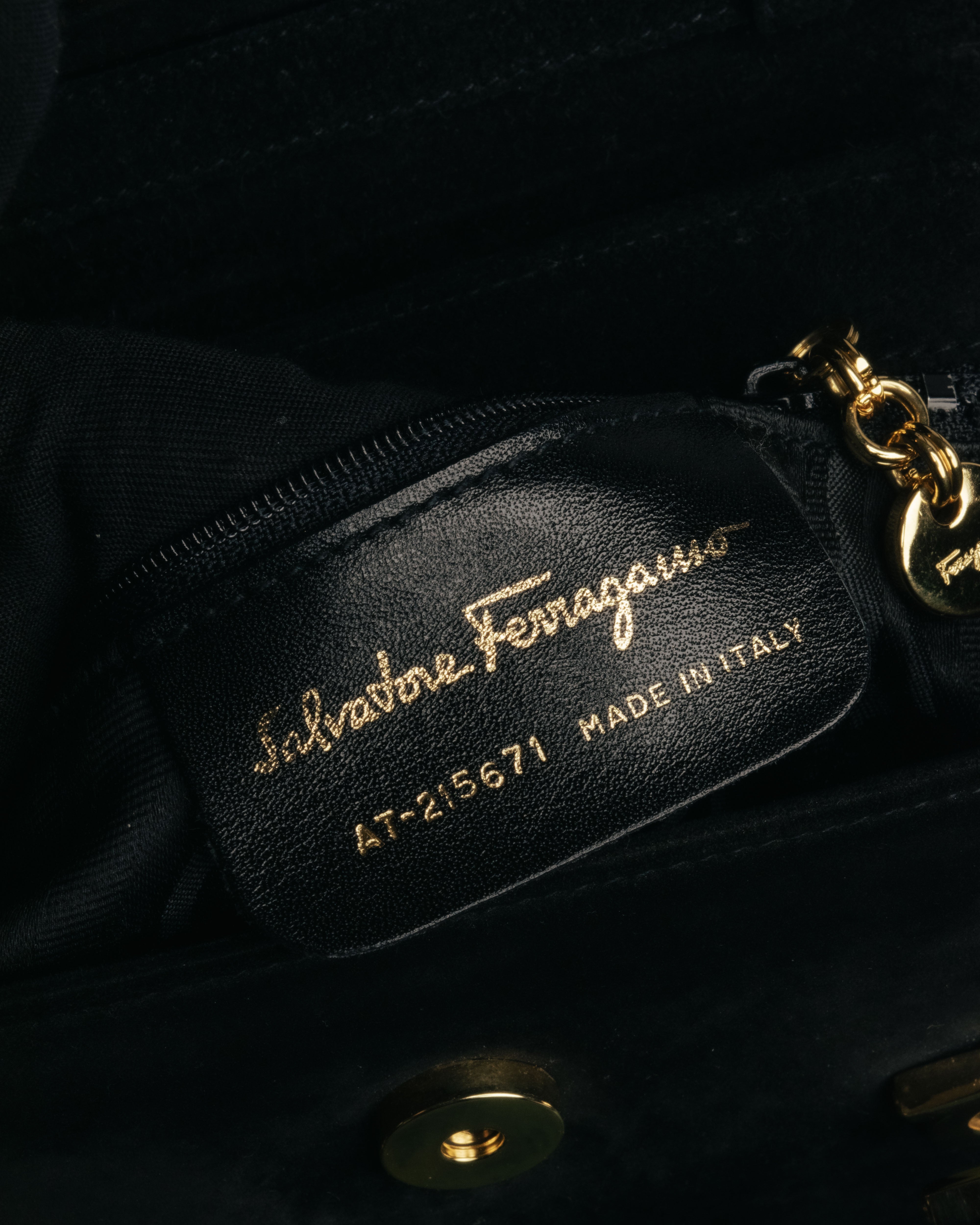Salvatore Ferragamo (サルヴァトーレ フェラガモ) - ダブルガンチーニ