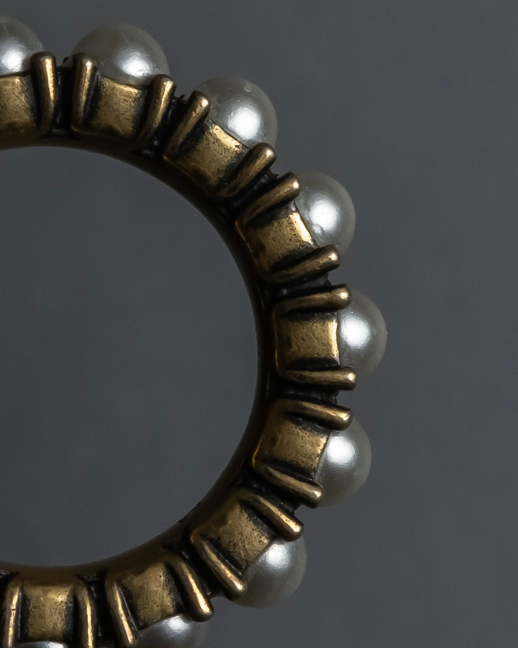 "Christian Dior" Eternity design pearl arrangement gold ring