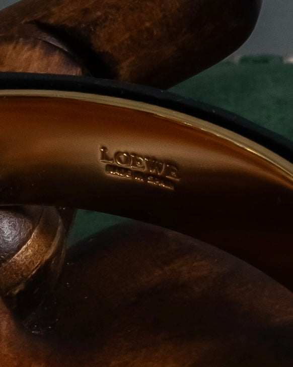 "LOEWE" Anagram logo engraved leather bangle