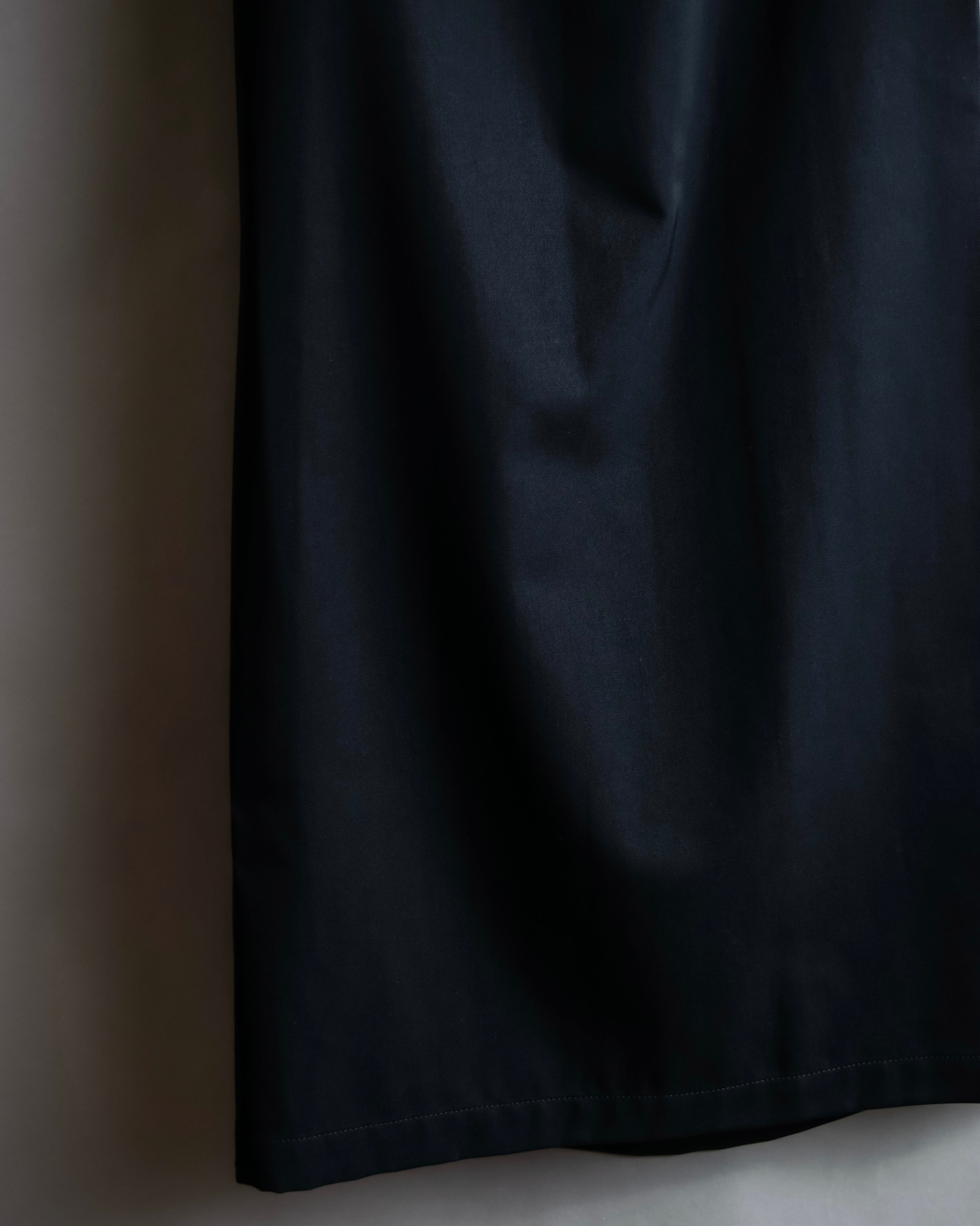 "Y's" Metal fitting belt design cutting maxi skirt