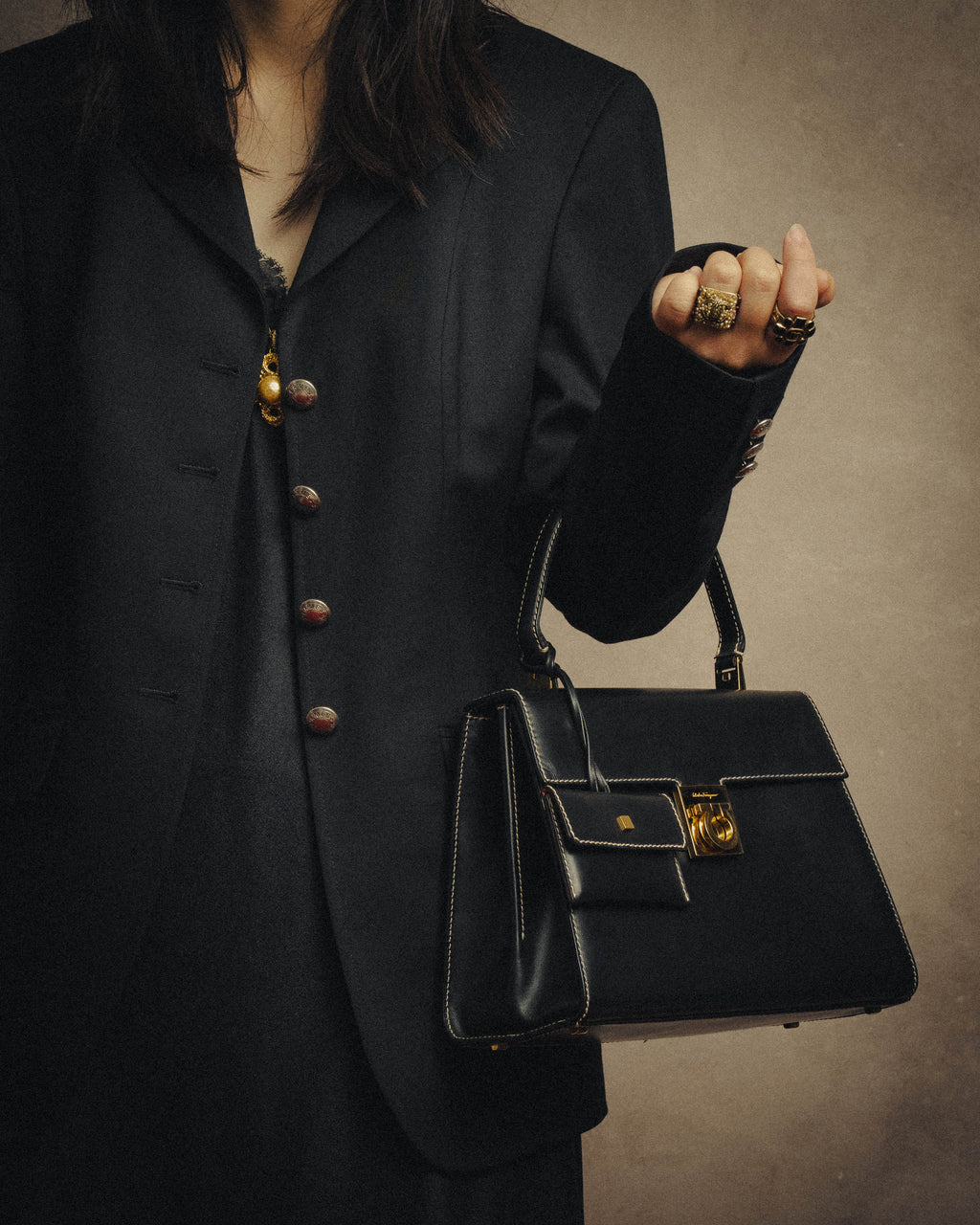 -SPECIAL- "Salvatore Ferragamo" 90's-00's Gancini contrast stitch leather handbag