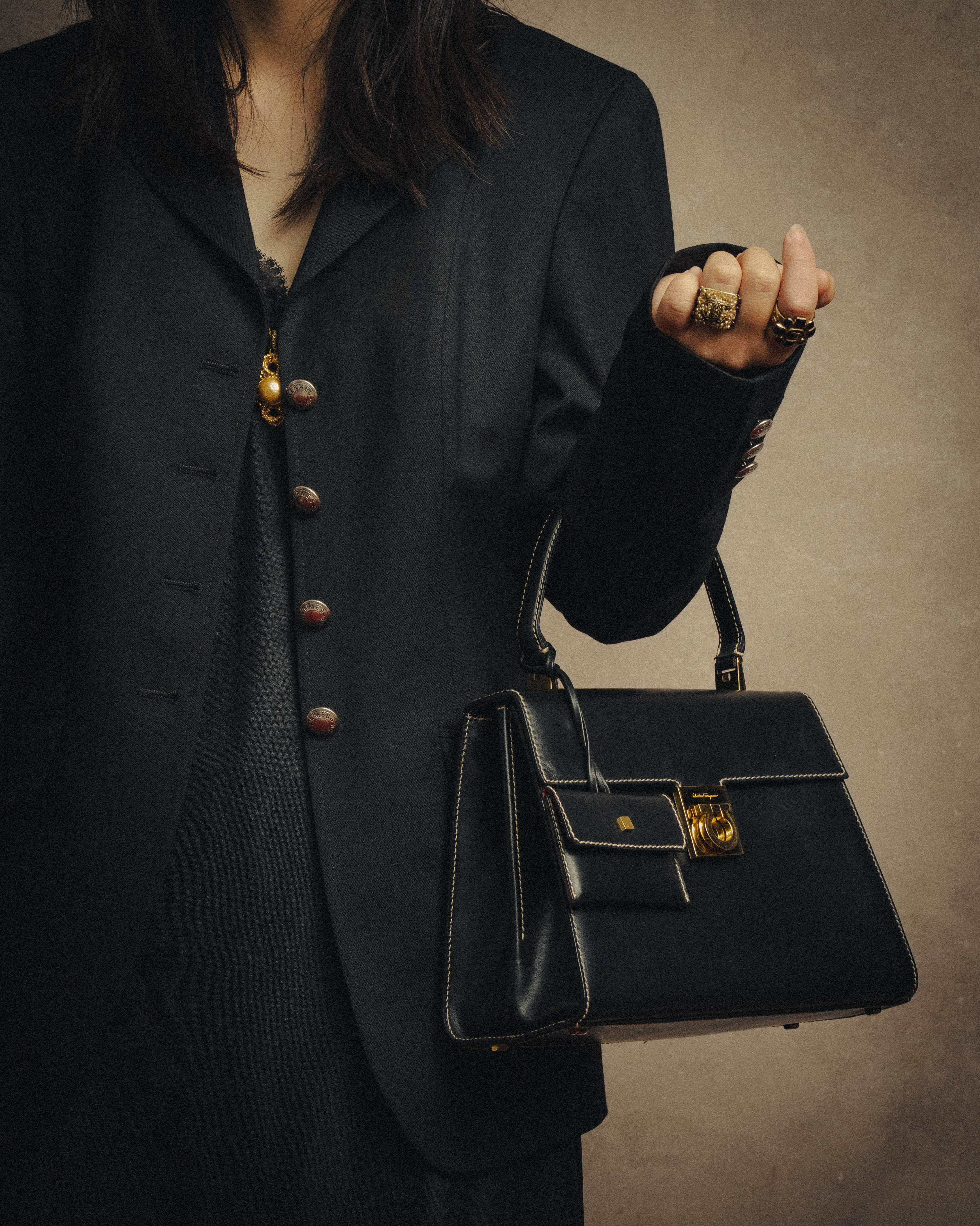 -SPECIAL- "Salvatore Ferragamo" 90's-00's Gancini contrast stitch leather handbag