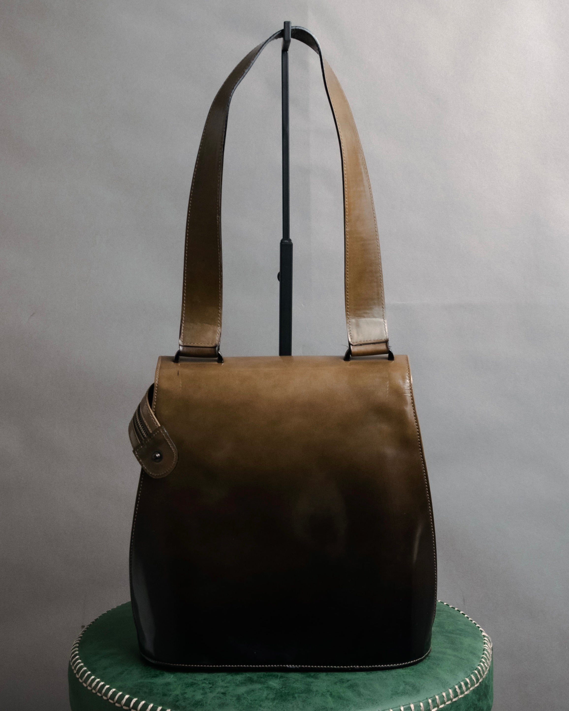 “Salvatore Ferragamo” 90’s-00’s glossy gancini shoulder bag