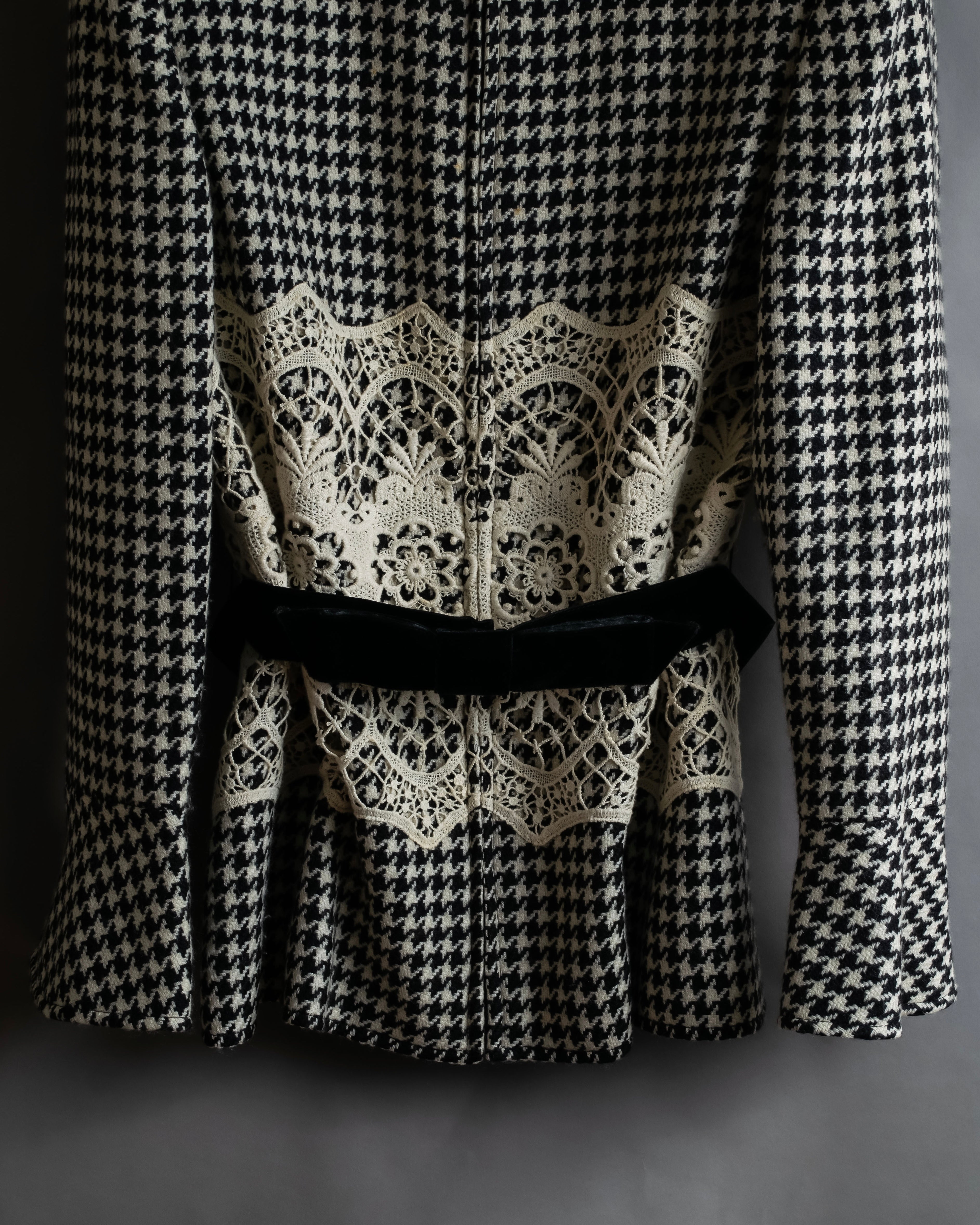 "Valentino Garavani" Houndstooth pattern lace velvet design set up