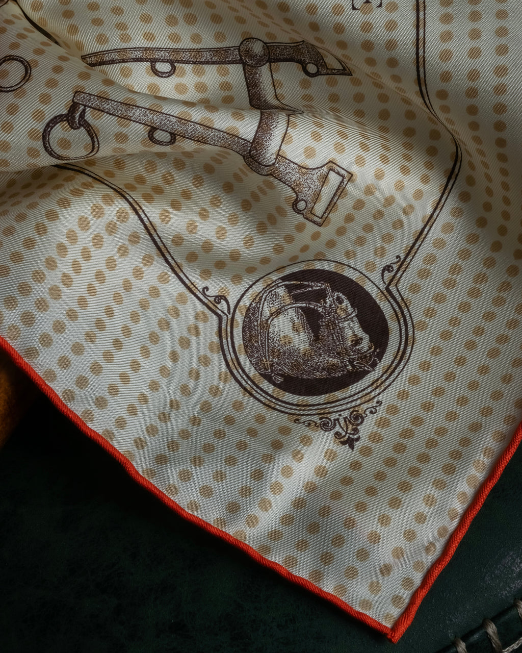 "HERMES" Carré 45 Gavroche MORS DE SELLE scarf