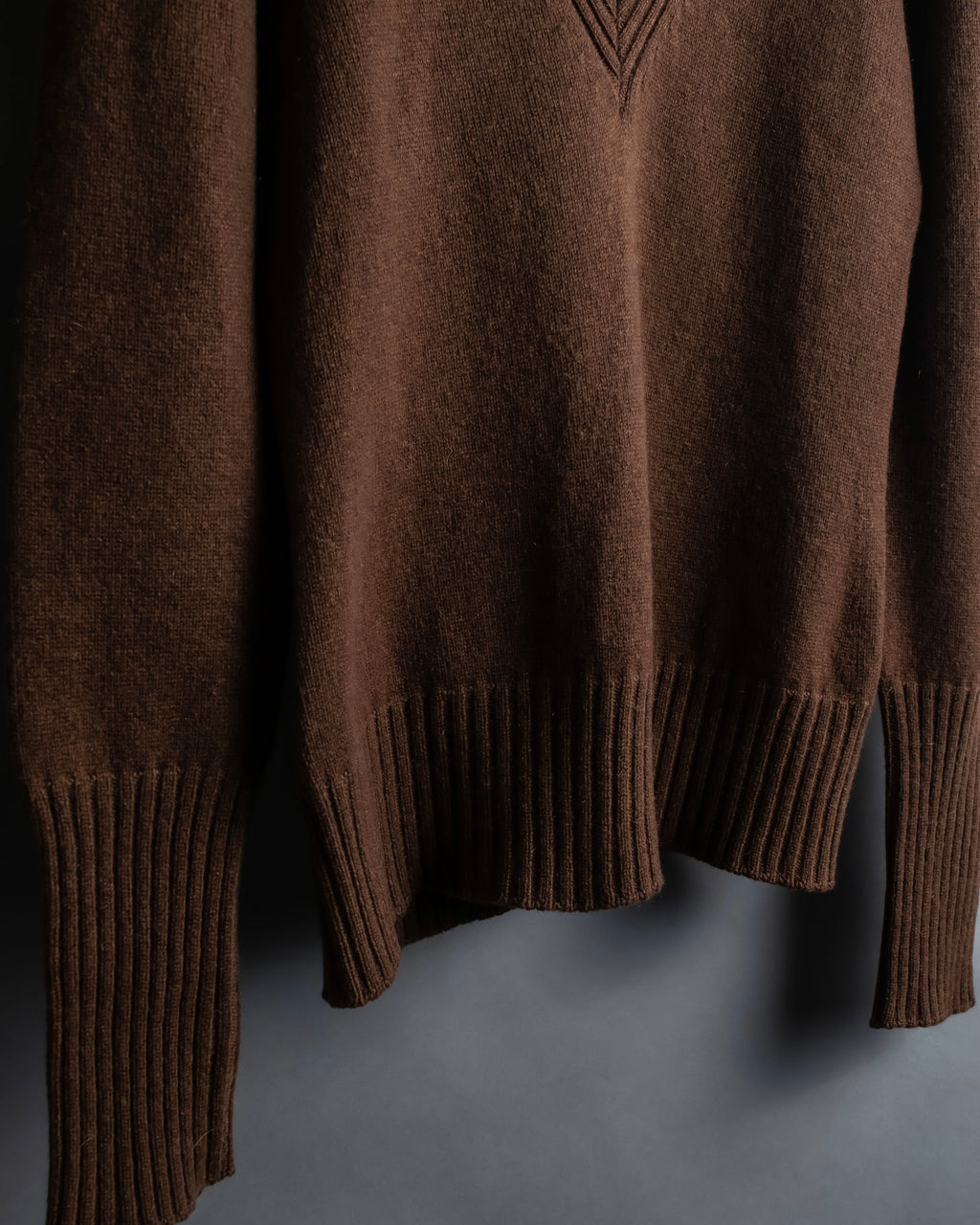 "HERMES" 100% cashmere V neck design knit