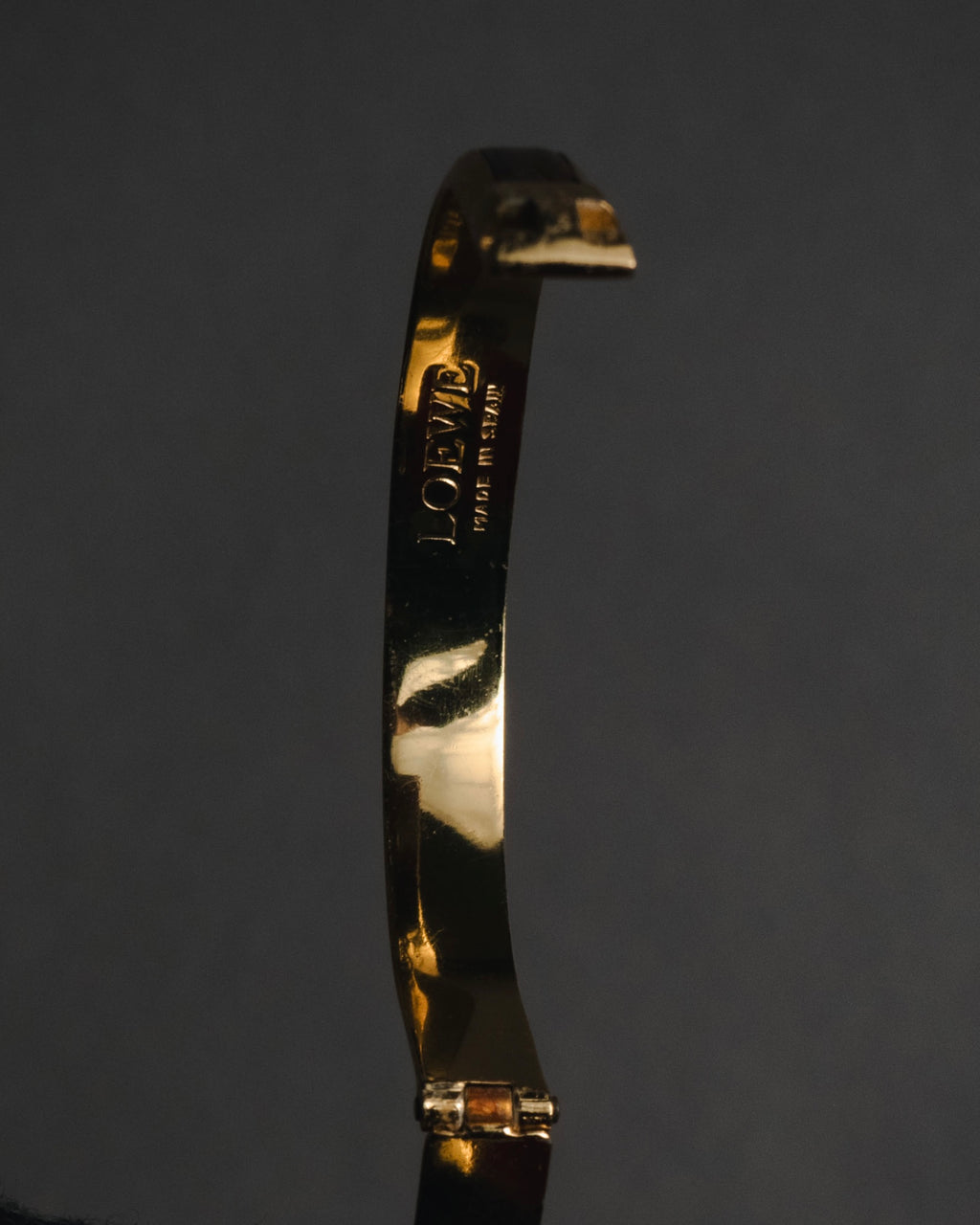 "LOEWE" 00’s-10’s leather inlay anagram clasp bangle
