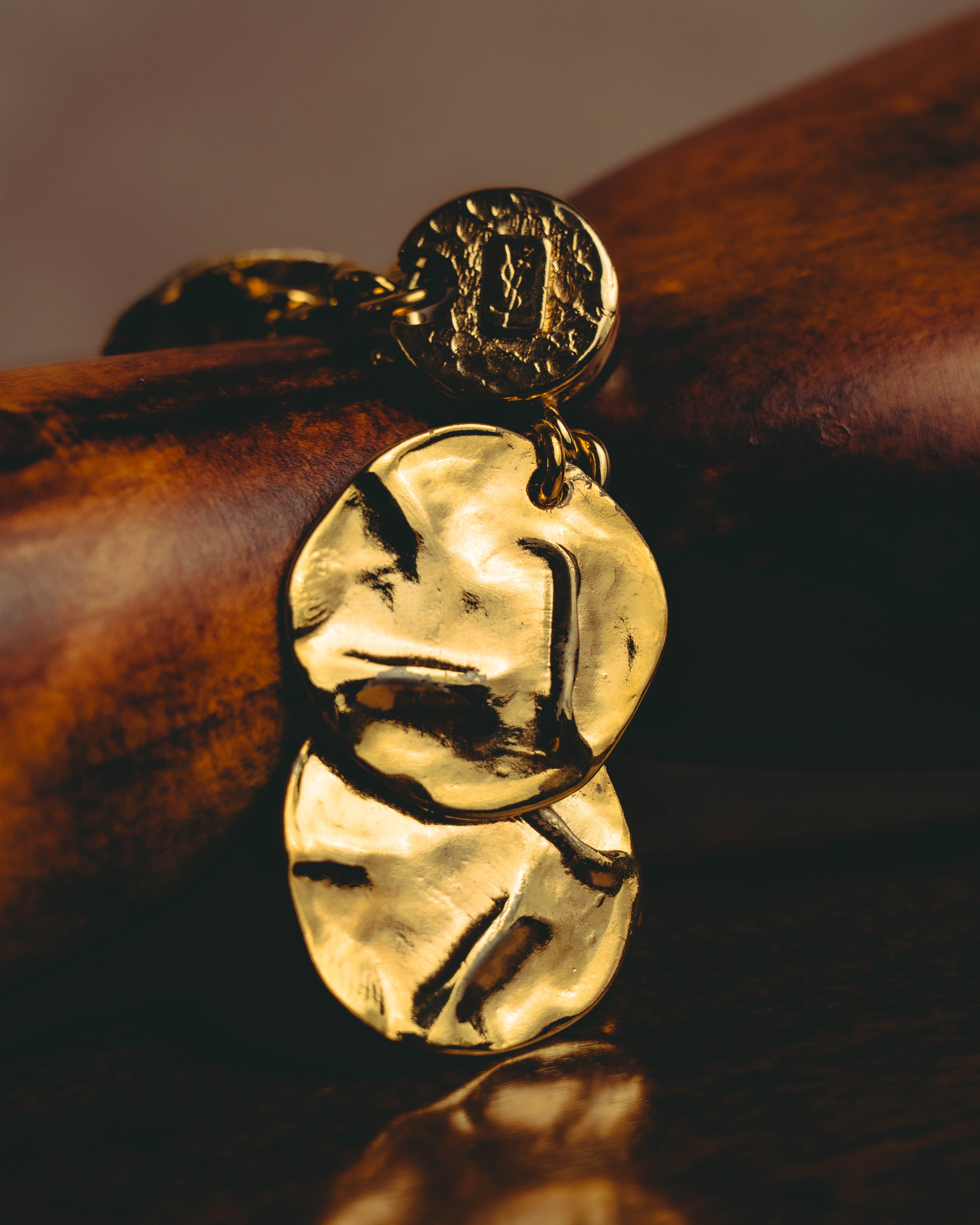 -SPECIAL- “Yves Saint Laurent” 80’s-90’s Hammered gold coin link bracelet