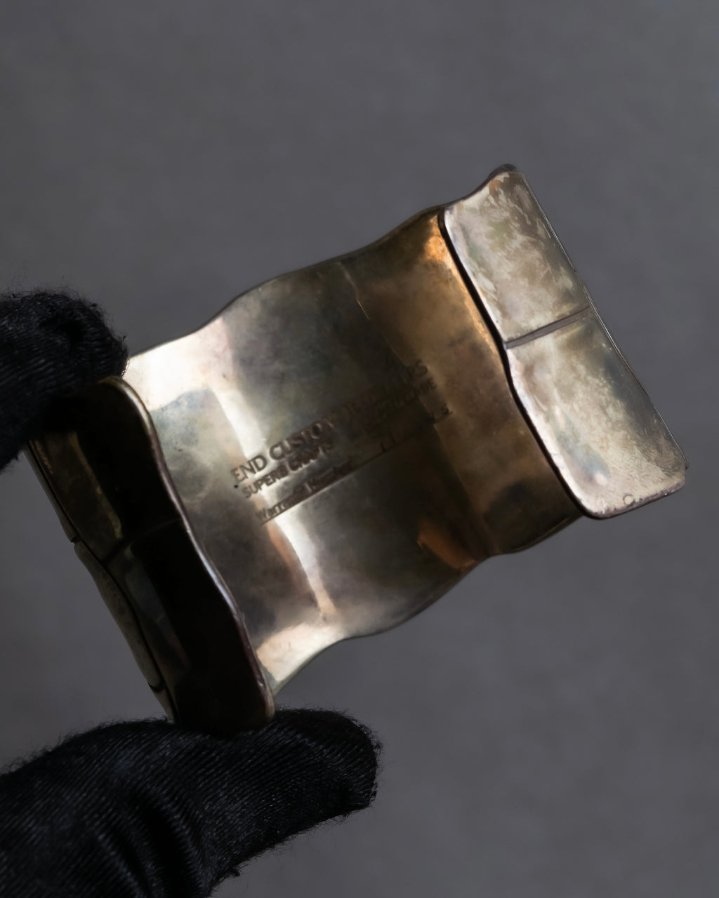 "END CUSTOM JEWELLERS" Square pattern wavy silver bangle