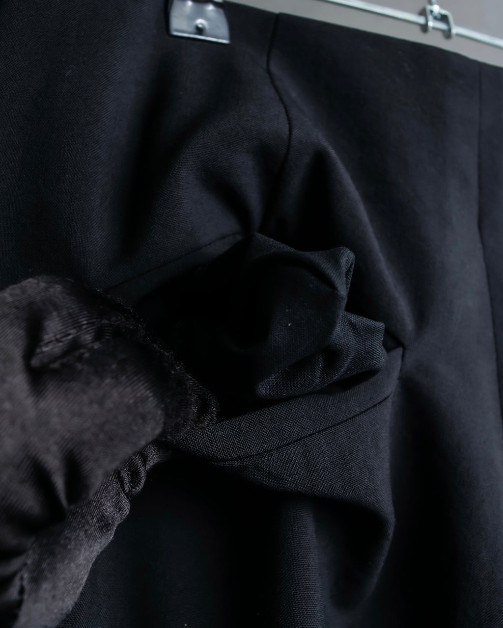 "LOEWE" Deep pleat tapered draped slacks