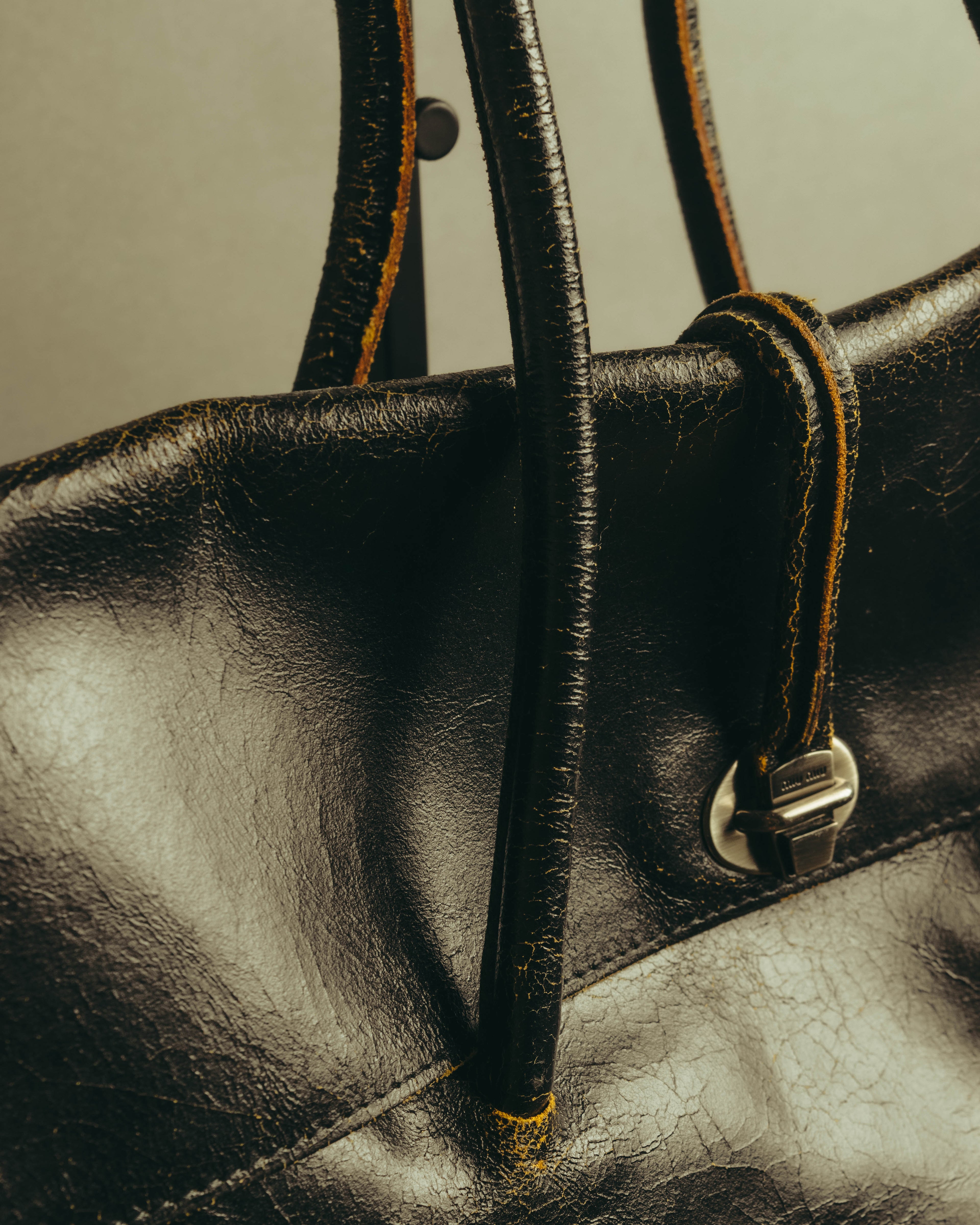 "Miu Miu" 90's-00's Cracked leather tote handbag
