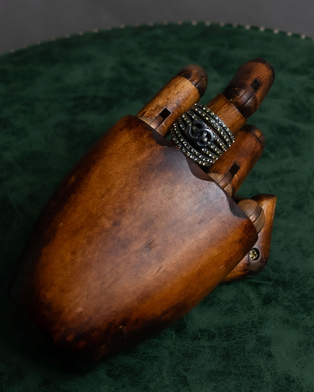 "CHANEL" 97AW Karl Lagerfeld double C logo rhinestone design ring