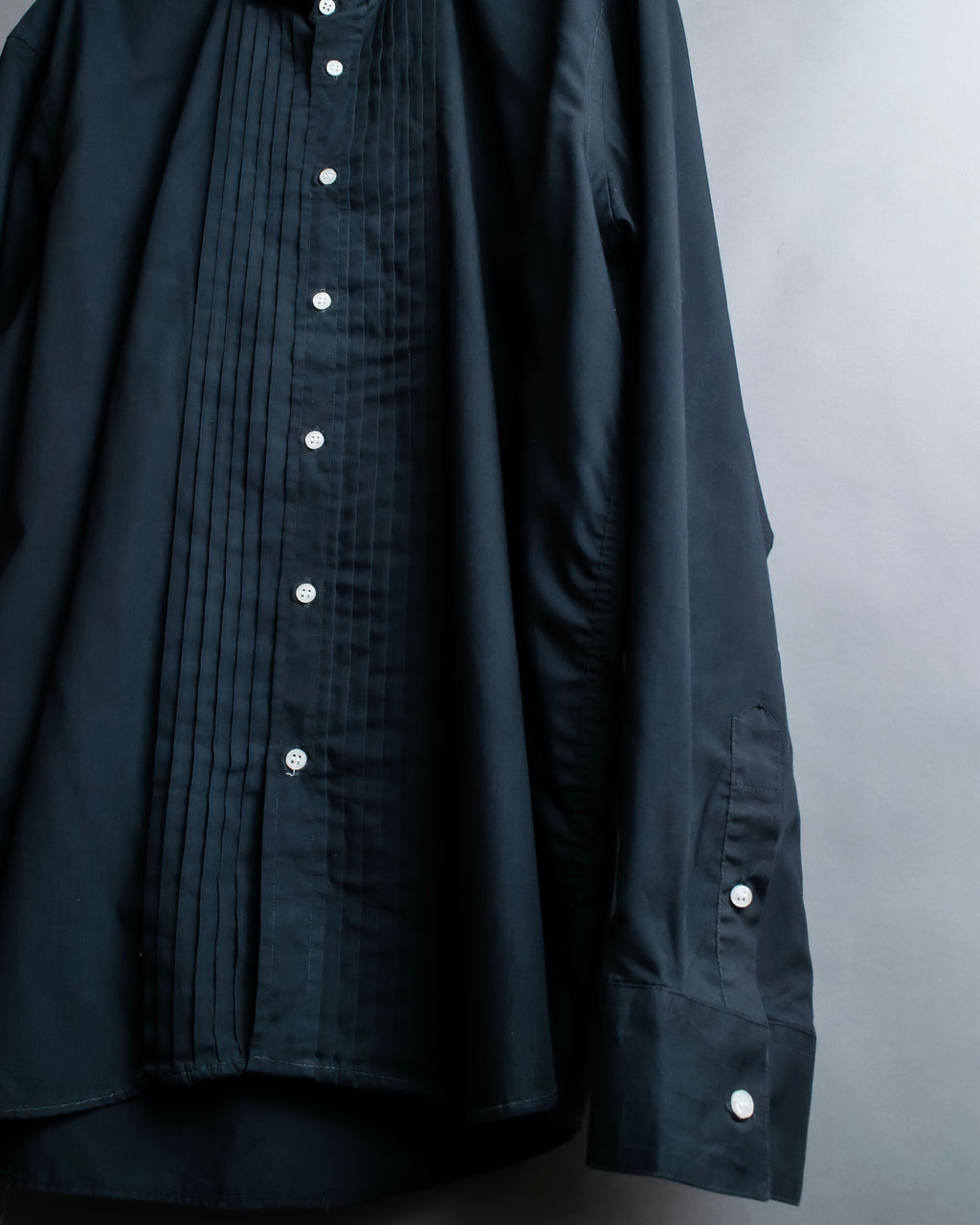 "RIMINI" Wing color pin tuck design shirt