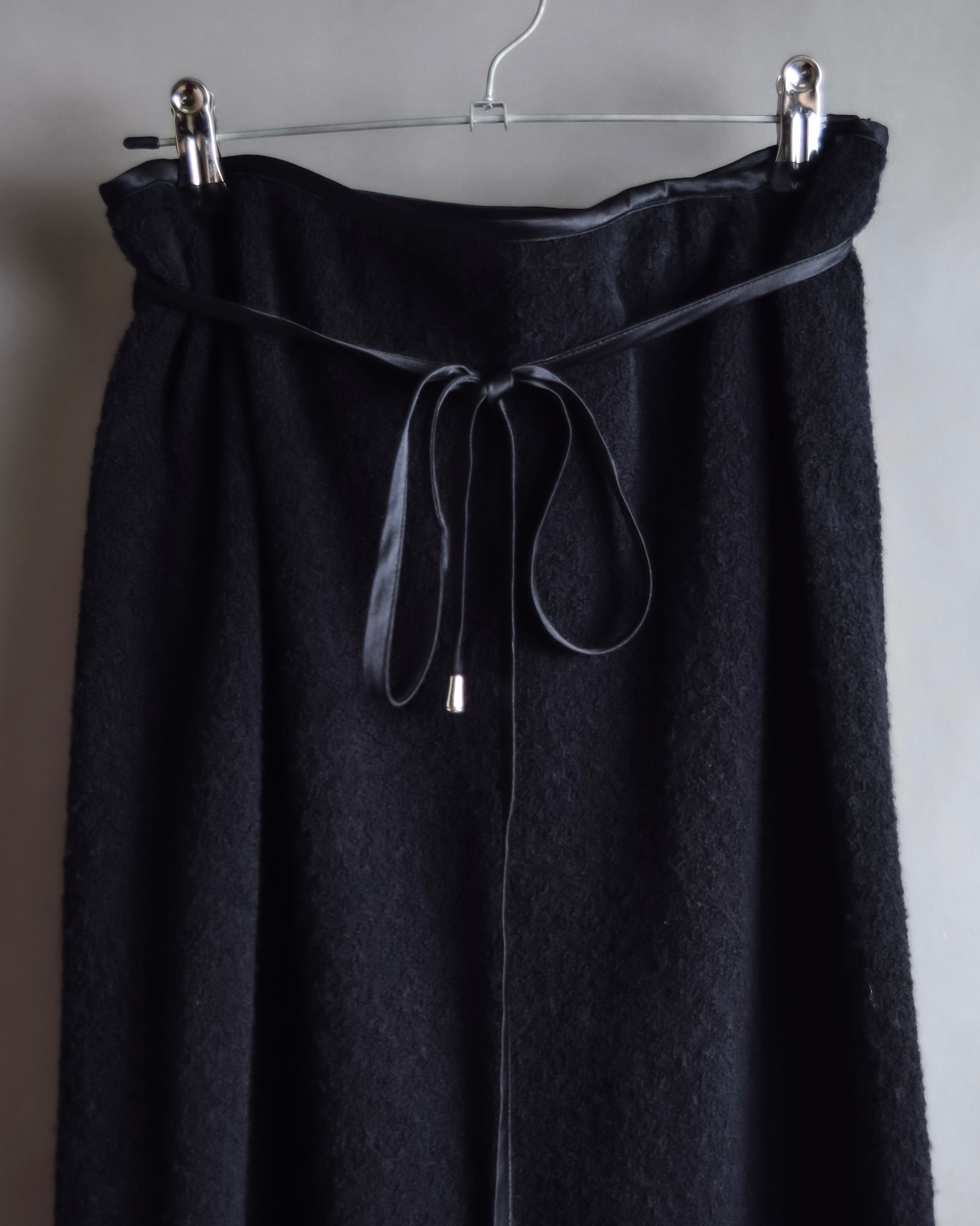 "GIANFRANCO FERRE" Structured wool satin ruffle inner detail set up