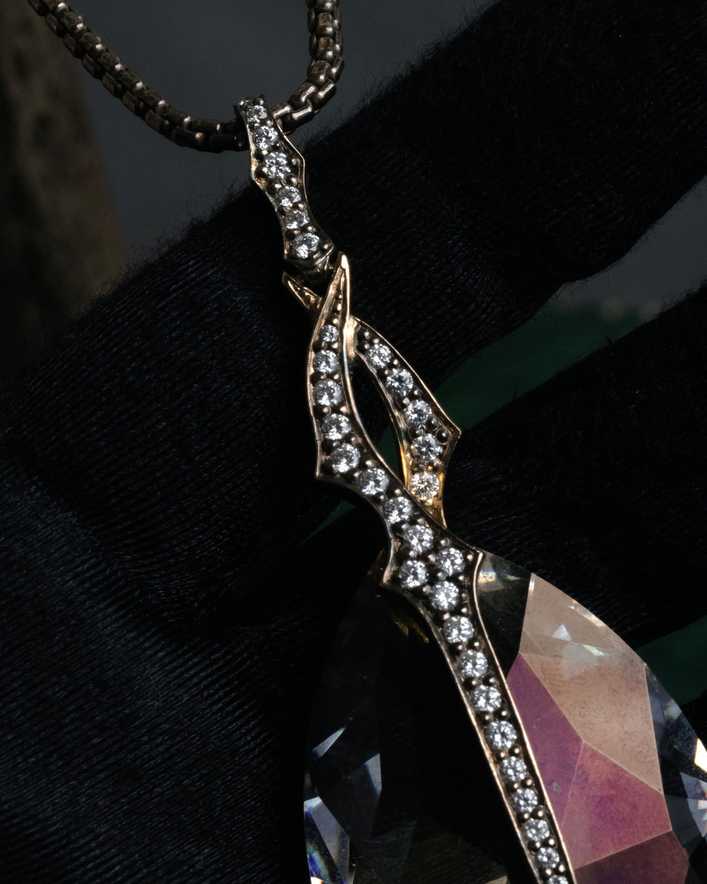 “Stephen Webster” 2000-2010 Crystal haze pendant necklace