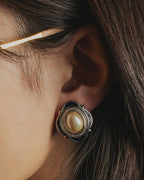 Pendientes de clip con cabujón de perlas de los años 80 y 90 de Burberrys