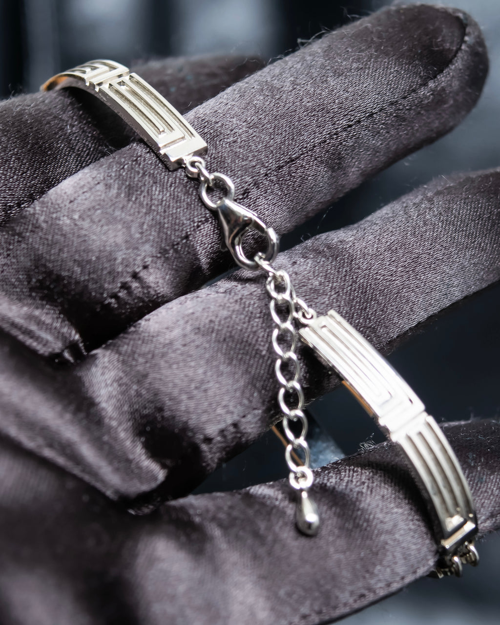 "Guy Laroche" Logo motif silver bracelet