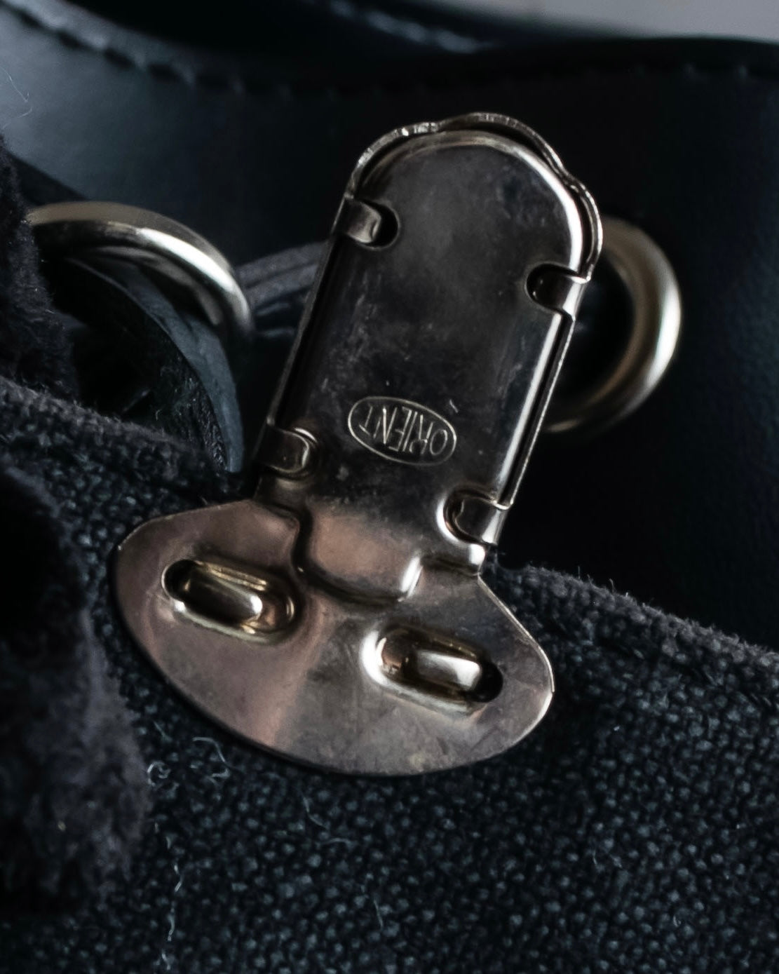 "COMME des GARCONS" Drawcord strings design PVC leather bag