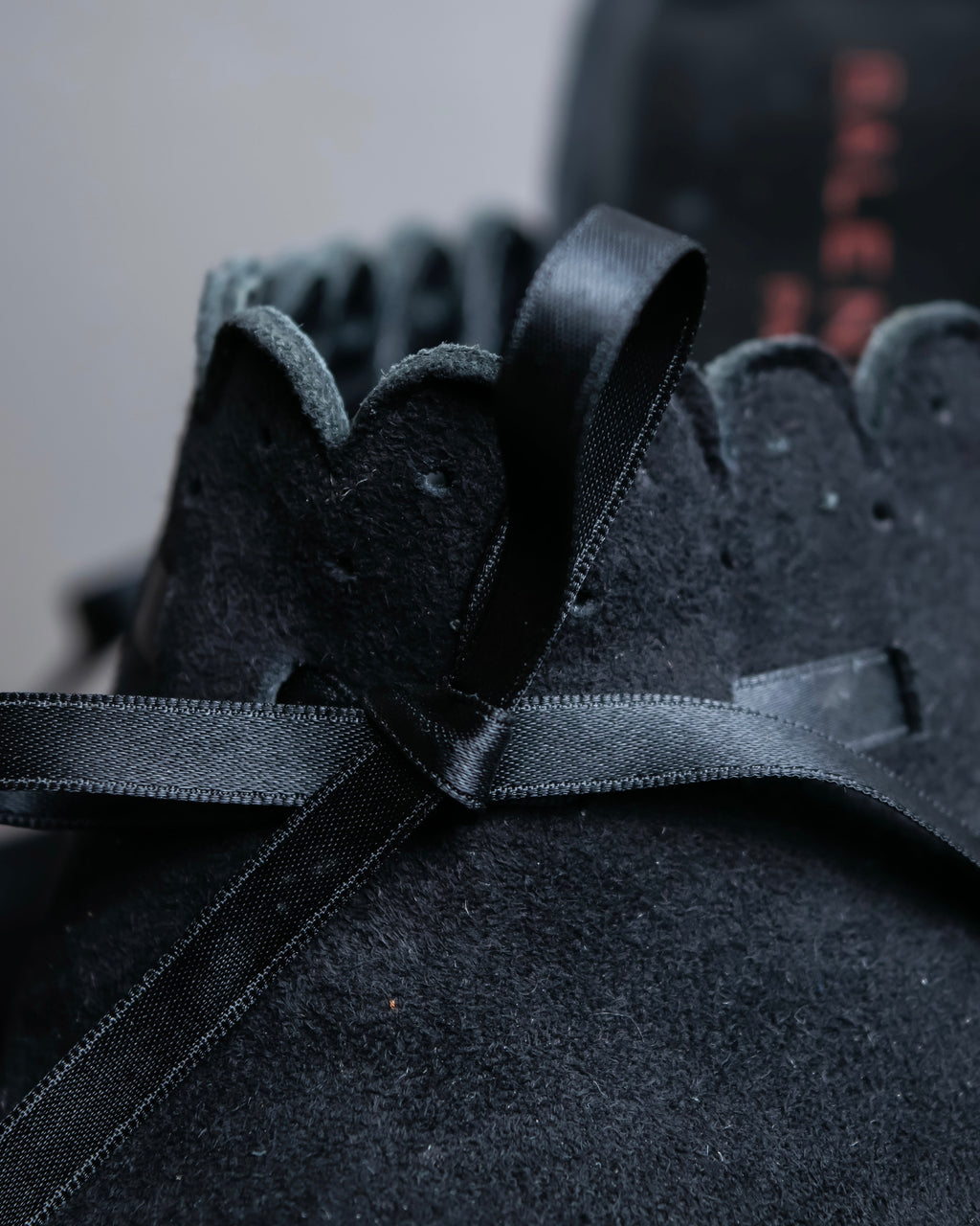 "BALENCIAGA" Ribbon design suede heel mules