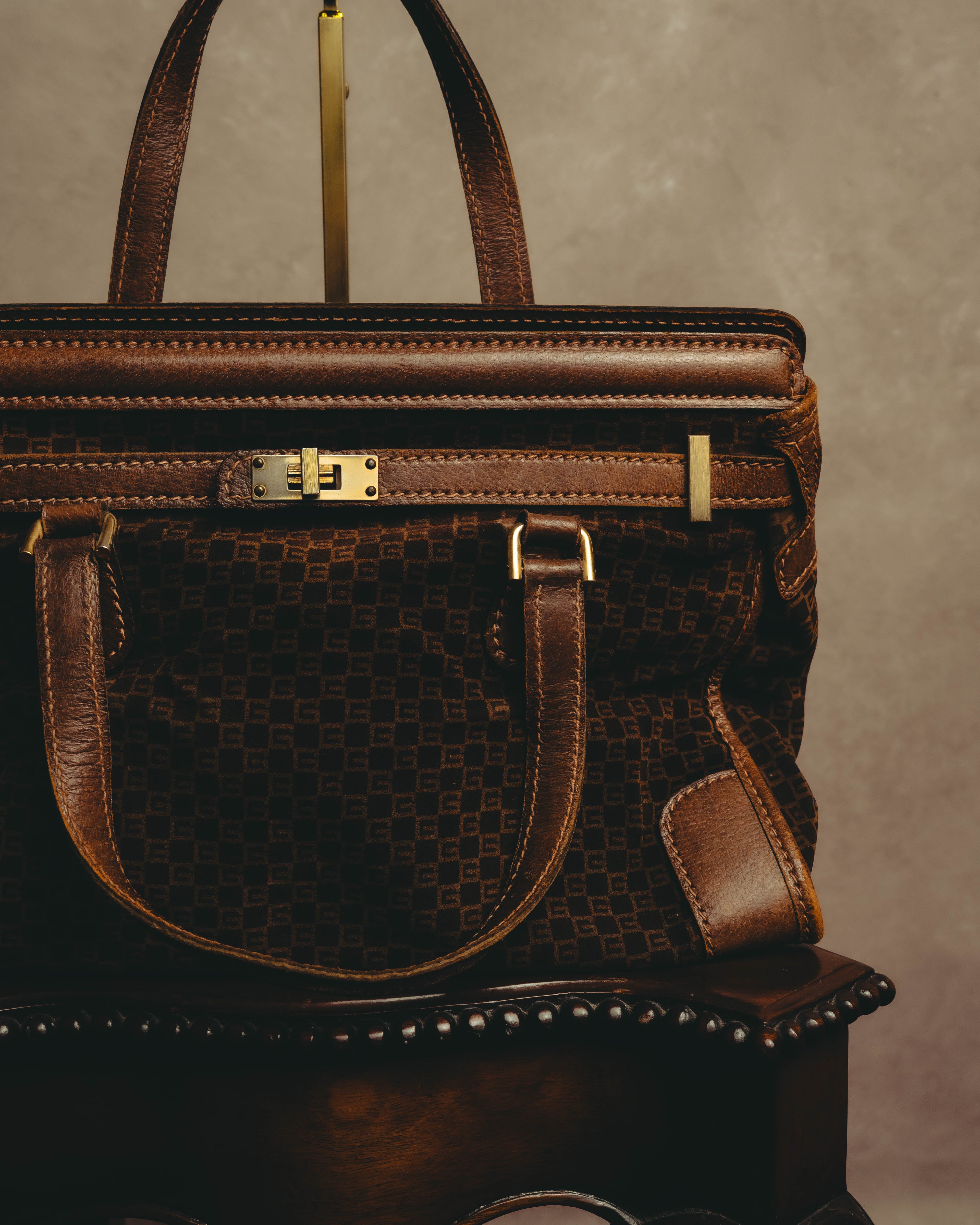 -SPECIAL- "GUCCI" 70's Micro GG suede turn-lock handbag