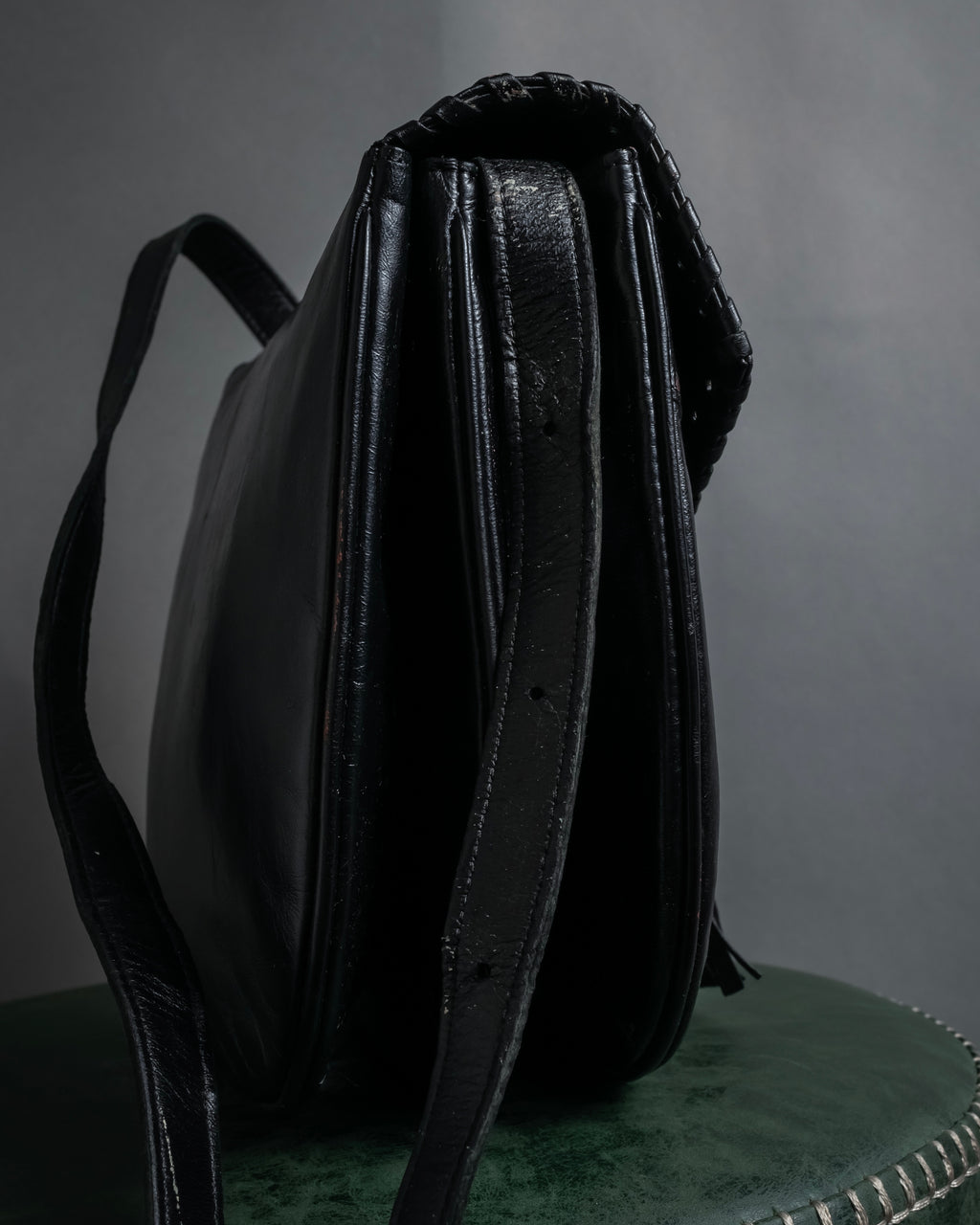 "YVES SAINT LAURENT" 80's-90's Logo engraved tassel detail bag