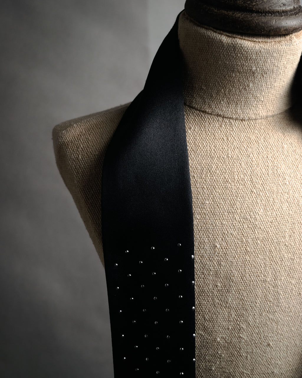 –SPECIAL– “SAINT LAURENT PARIS”
2013-2016 Studded silk ribbon tie