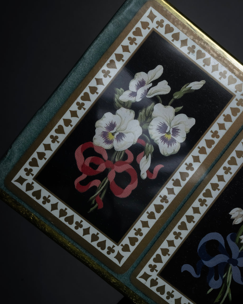 "Tiffany&Co" Unopened flower motif design playing card set