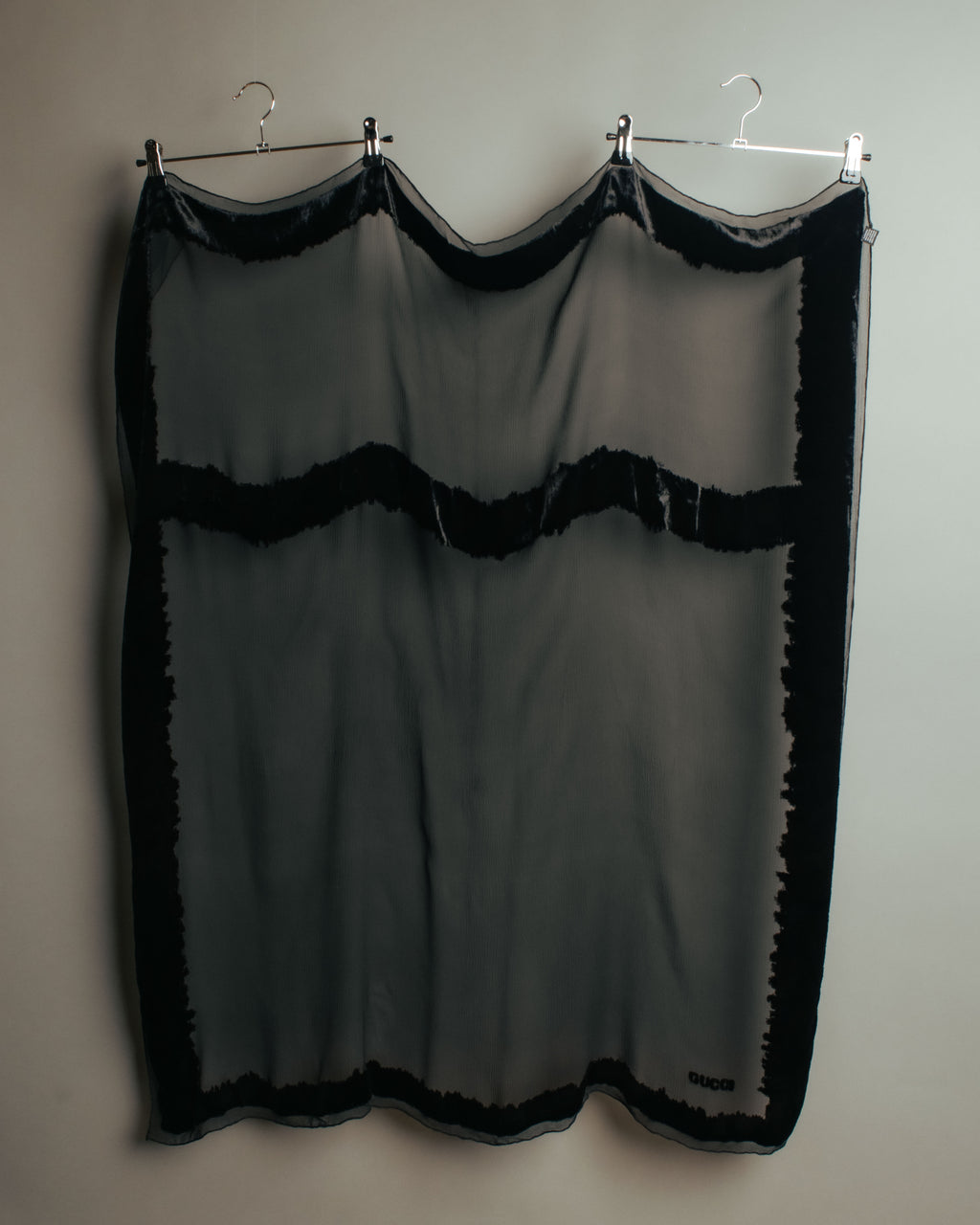 “GUCCI” 90’s-00’s Sheer velvet trimmed silk blend stole