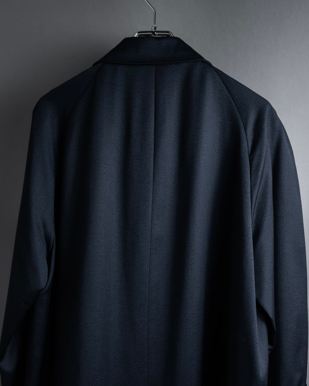 “Yves Saint Laurent” 90’s clean fly-front bal collar coat