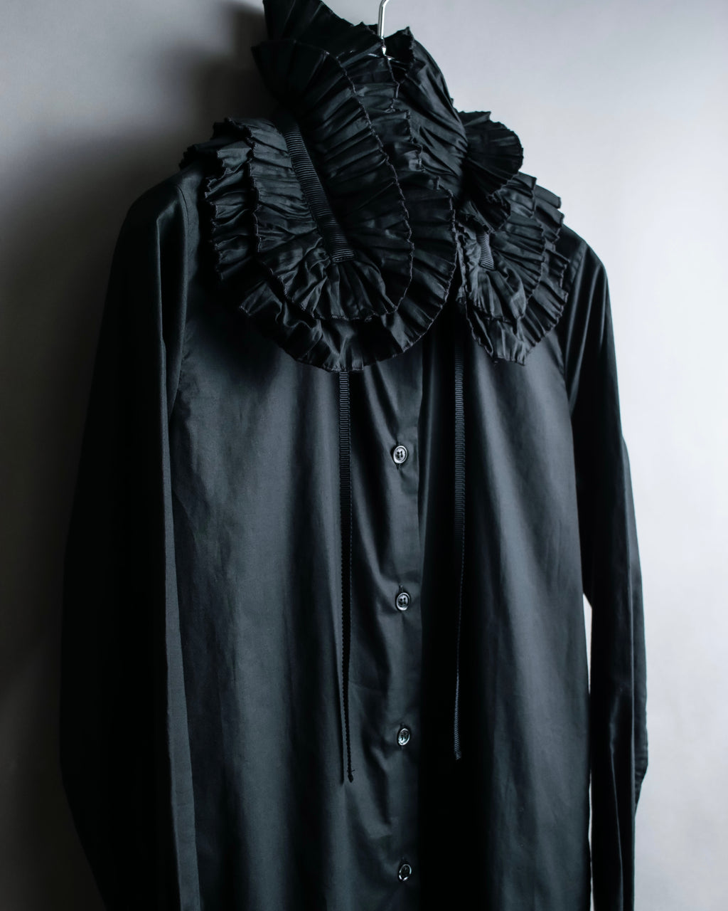 "VIKTOR&ROLF" Special oversized frill dress shirt