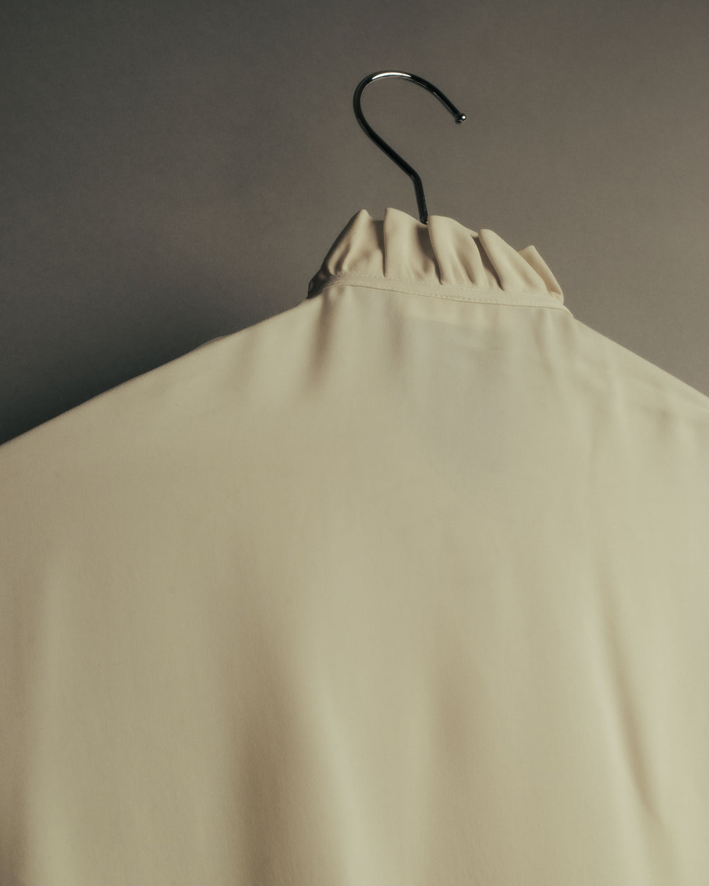 -SPECIAL- “VALENTINO” 1998-2008 Silk ruffled lace bow blouse