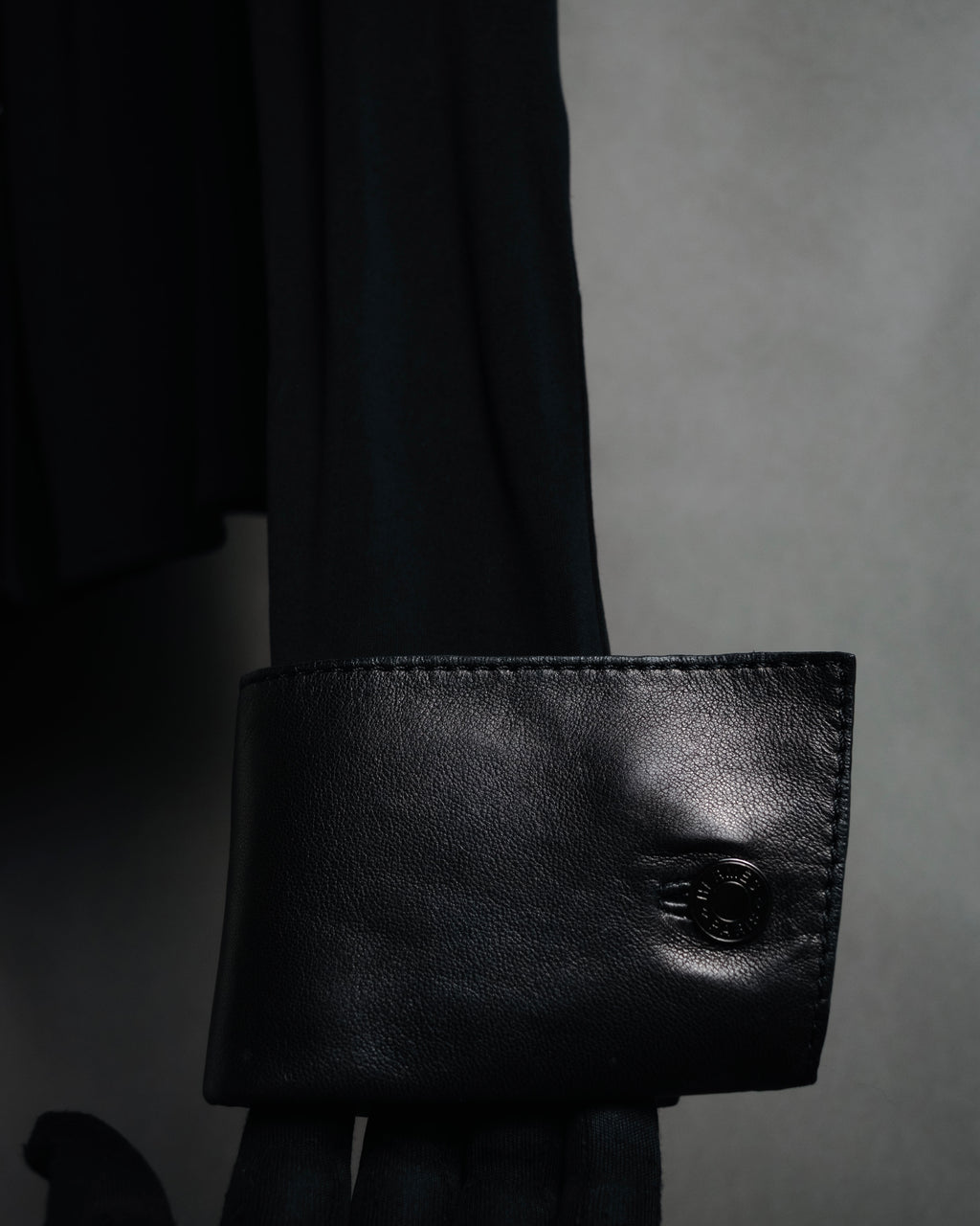 –SPECIAL– "HERMES" 00’s Leather-trimmed viscose evening shirt