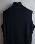 "VERSACE" High neck design sleeveless knit pullover