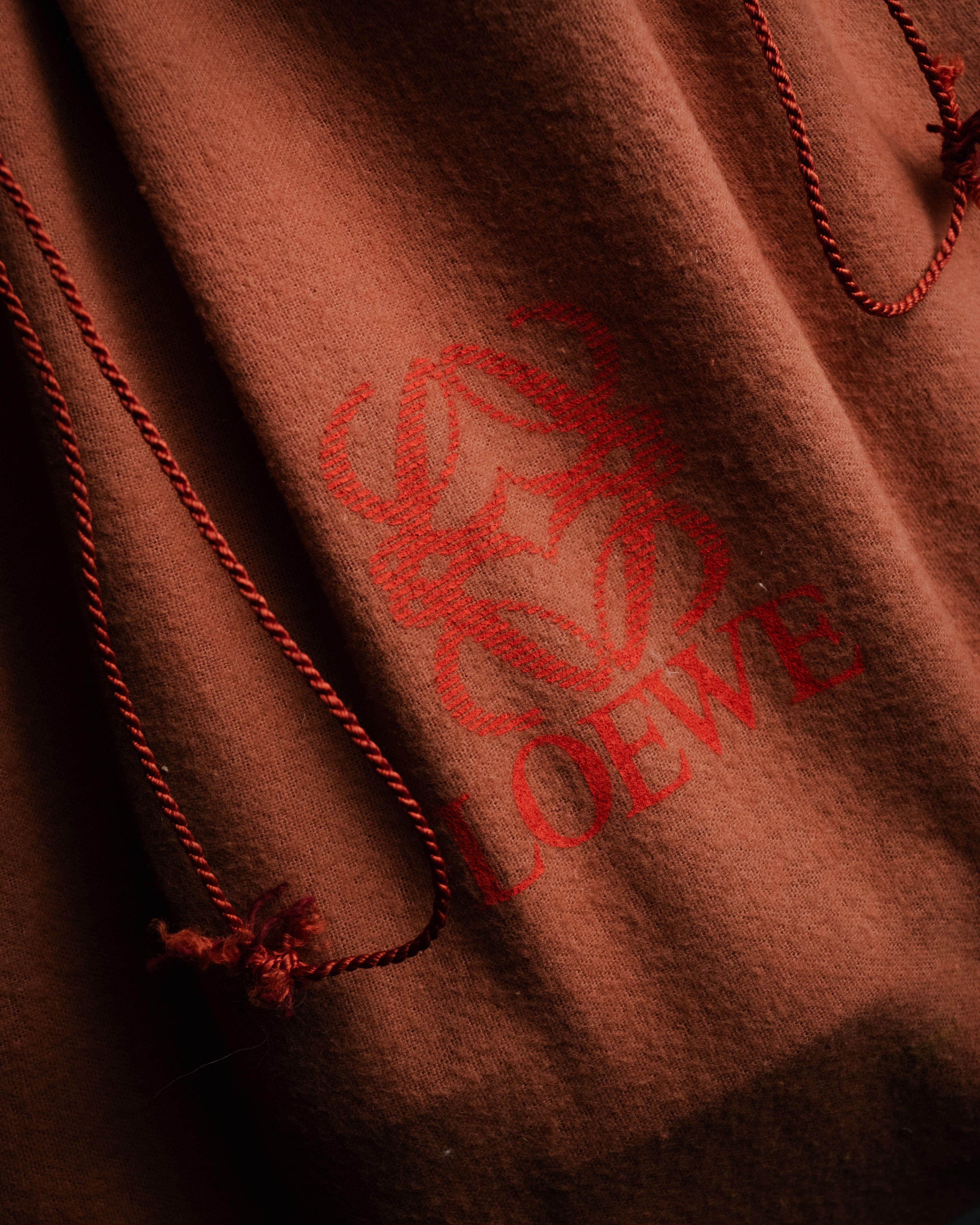 –SPECIAL– “LOEWE” 70’s-80’s Caza Cordobán embossed shoulder bag