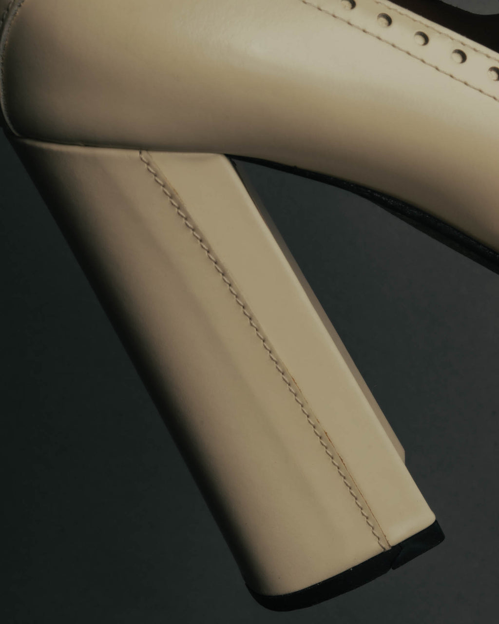 “Bottega Veneta” 2010’s Brogue platform heel loafers
