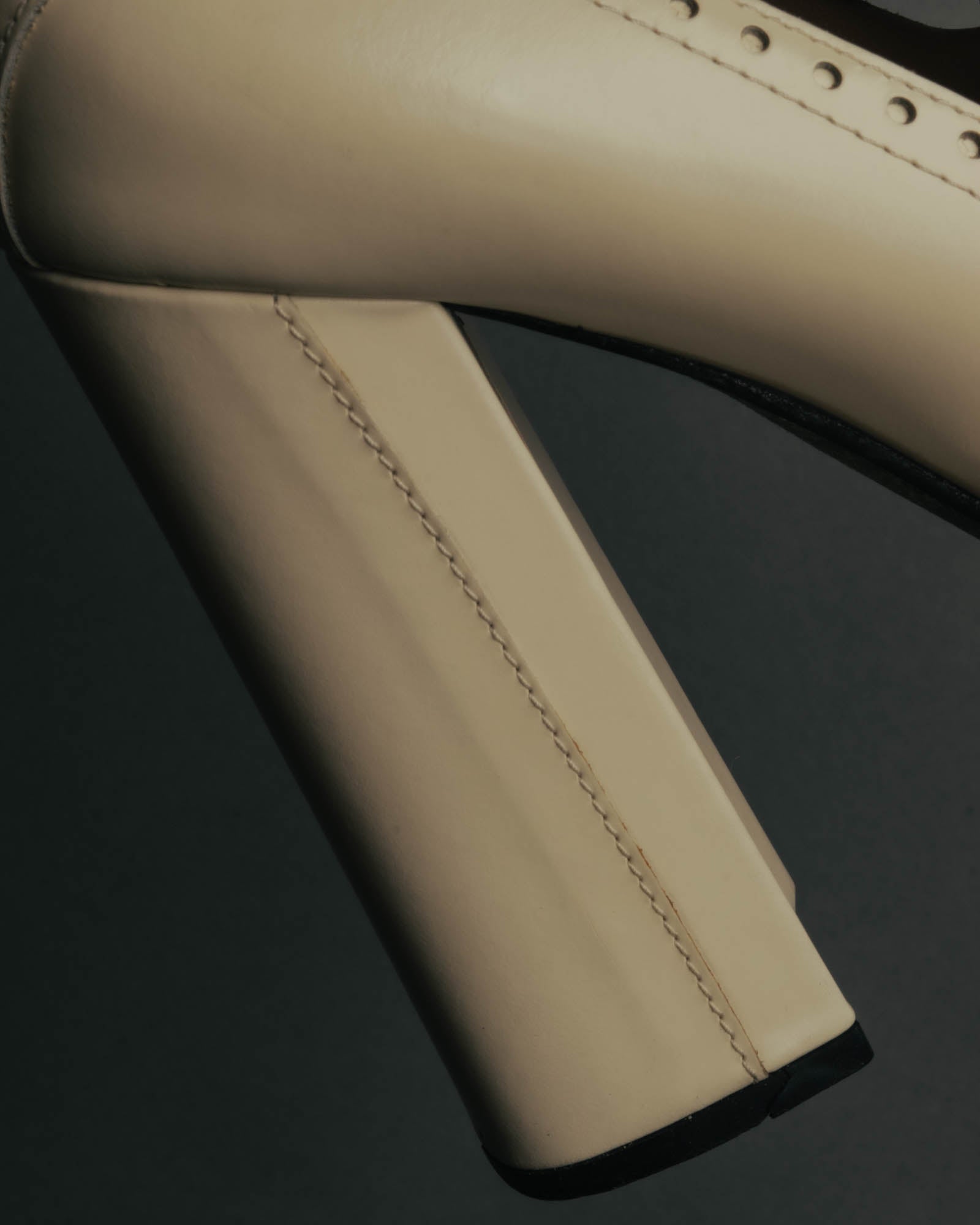 “Bottega Veneta” 2010’s Brogue platform heel loafers