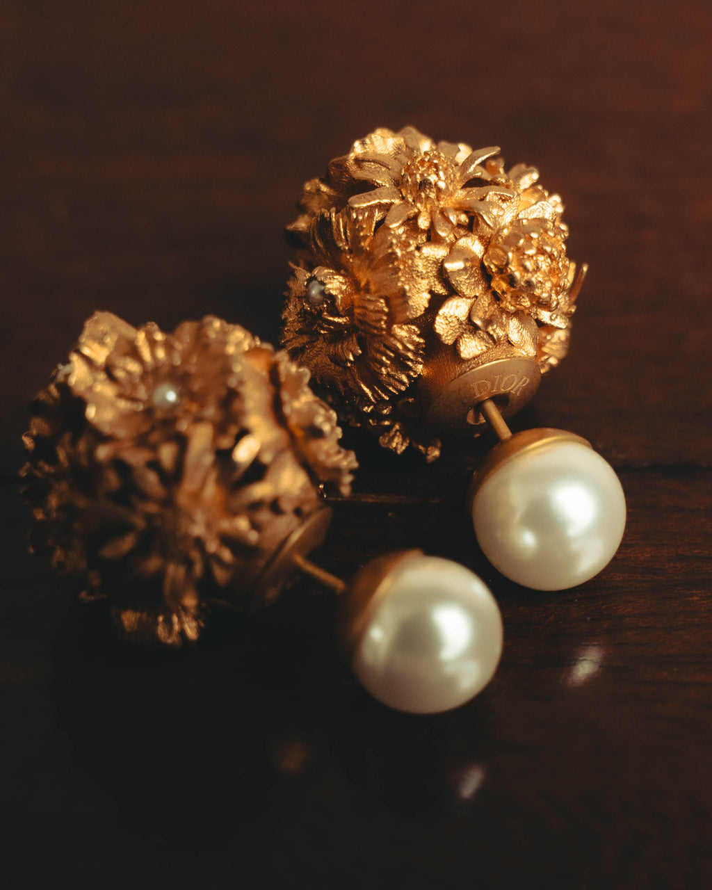 "Christian Dior" 2020's Floral double-sided stud earrings