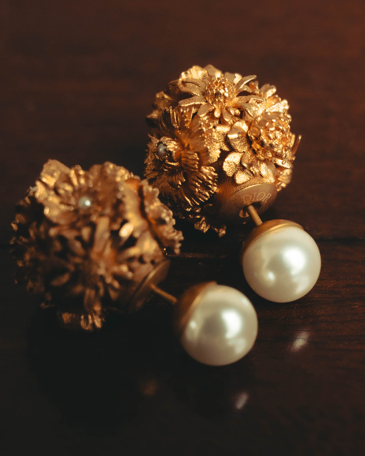 "Christian Dior" 2020's Floral double-sided stud earrings