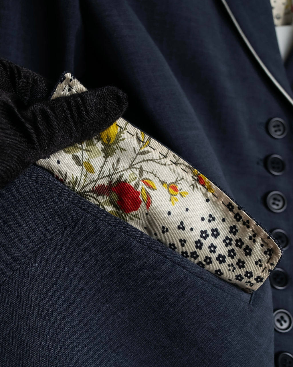 "PAUL SMITH" Consecutive button design compact jacket