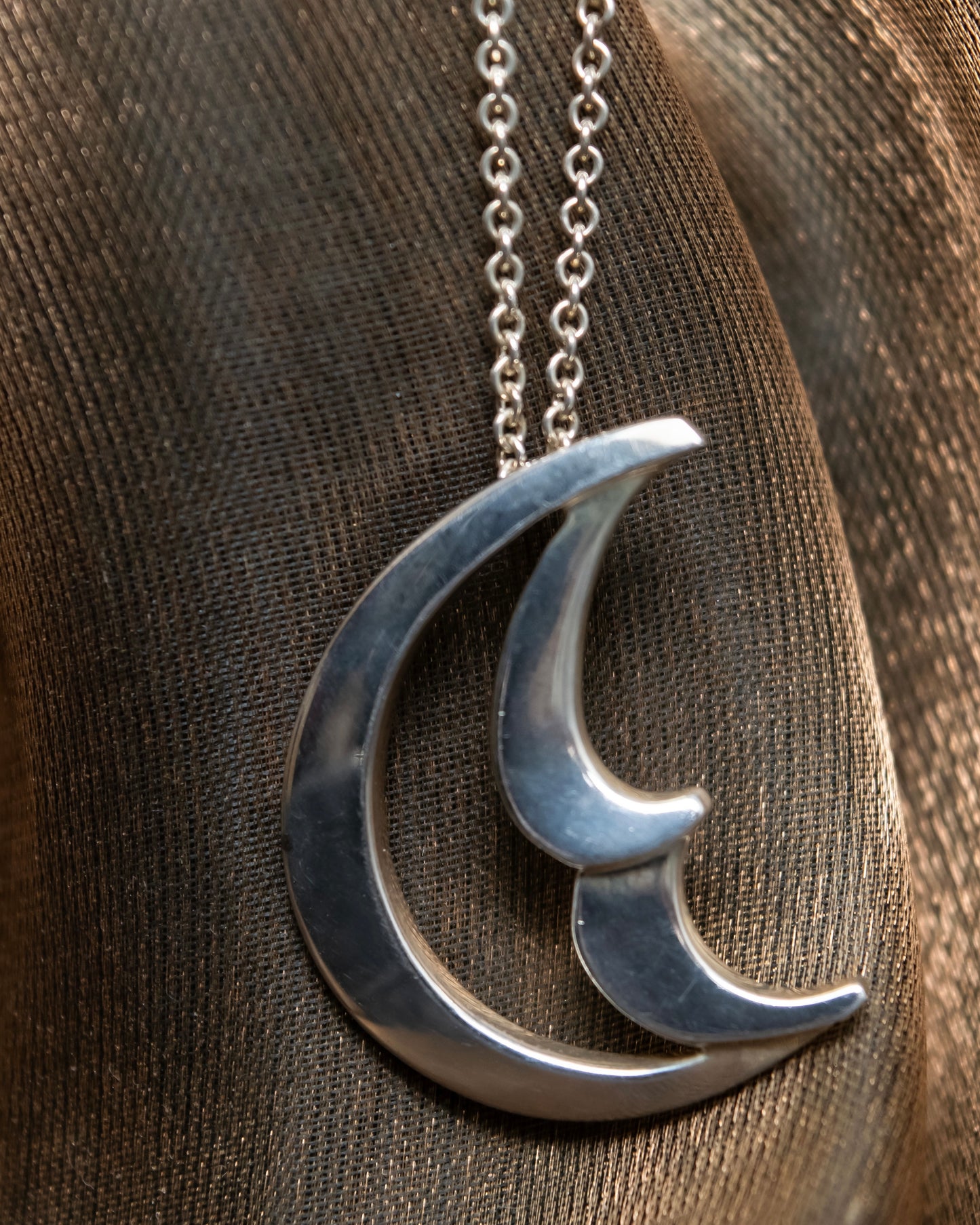 "Tiffany&Co" Crescent moon paloma picasso necklace