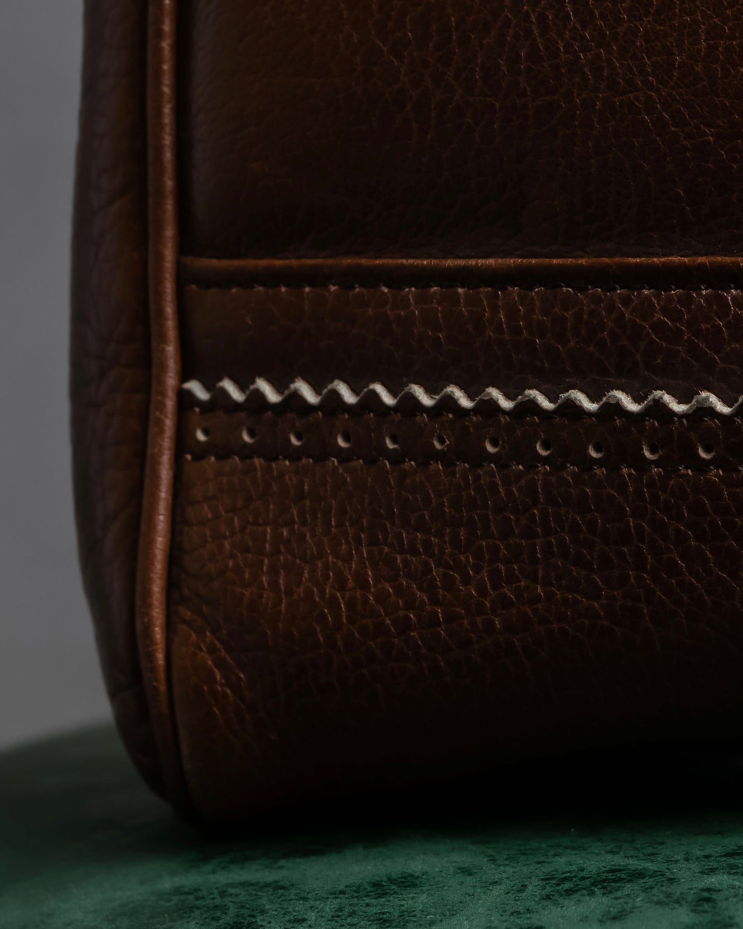 "LOEWE" Horizontal design logo engraved leather shoulder bag