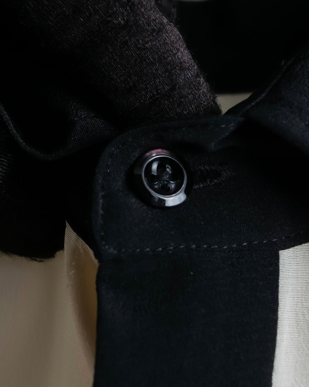 "Ralph Lauren" High density woven silk clerical shirt