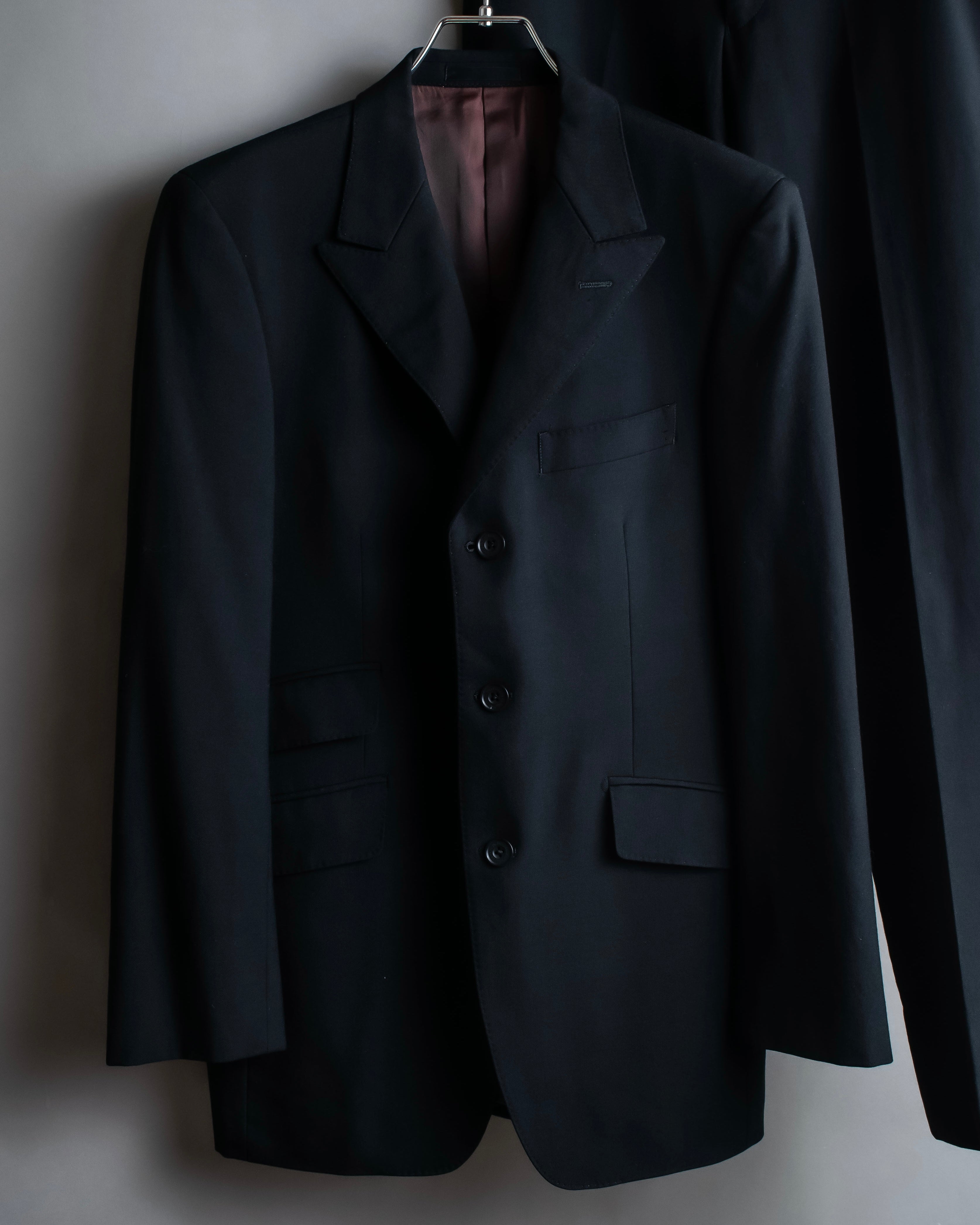 "Burberrys" Peaked lapel designed single 3B tailored jacket setup