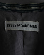 "ISSEY MIYAKE MEN" Random stripe pattern V-neck vest
