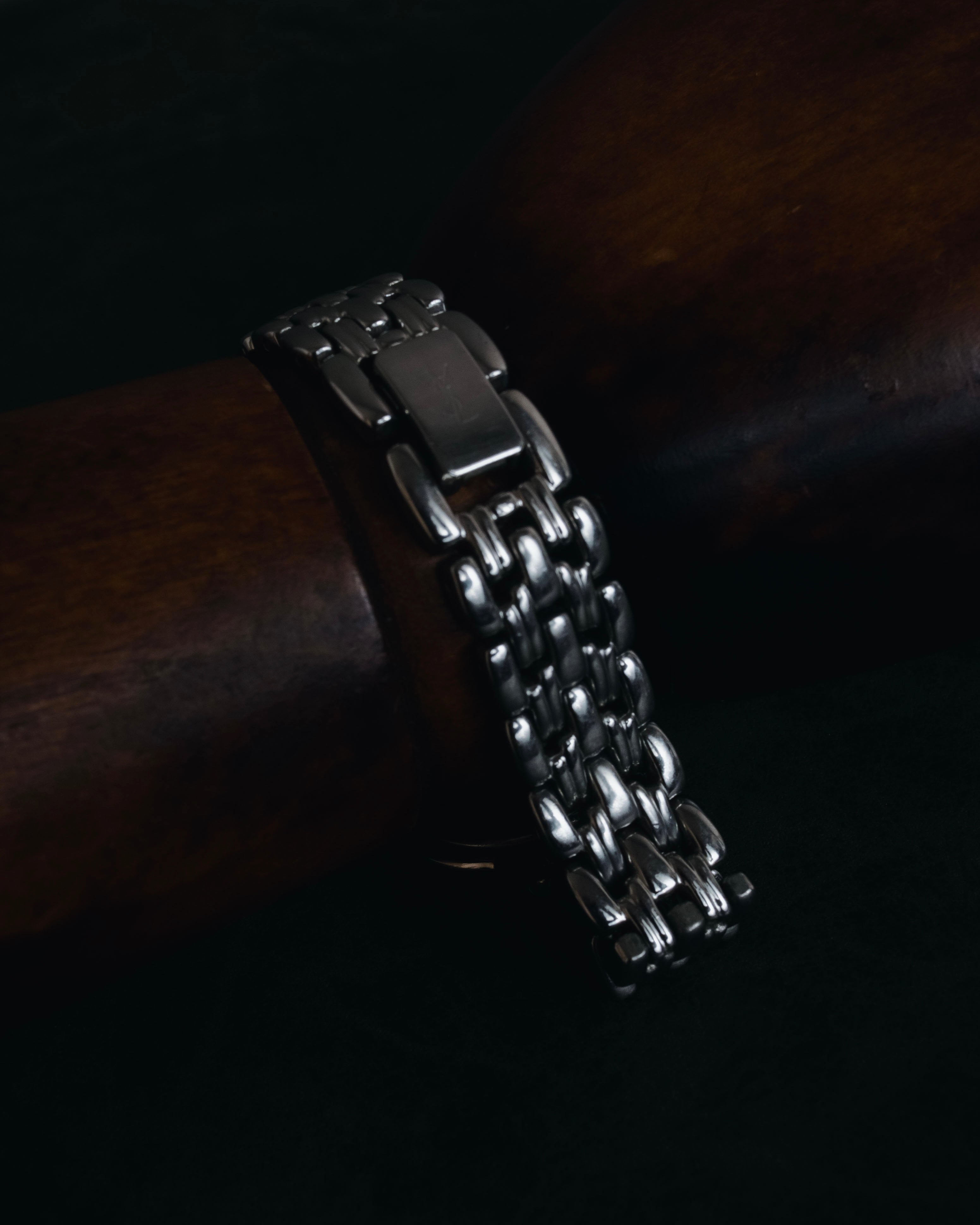 "Yves Saint Laurent" 90’s classically proportioned bracelet dress watch