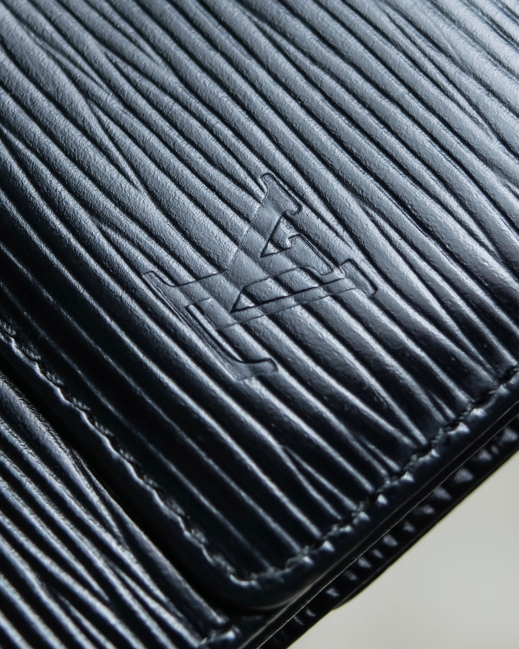 "Louis Vuitton" Horizontal Stripe Compact Leather Wallet