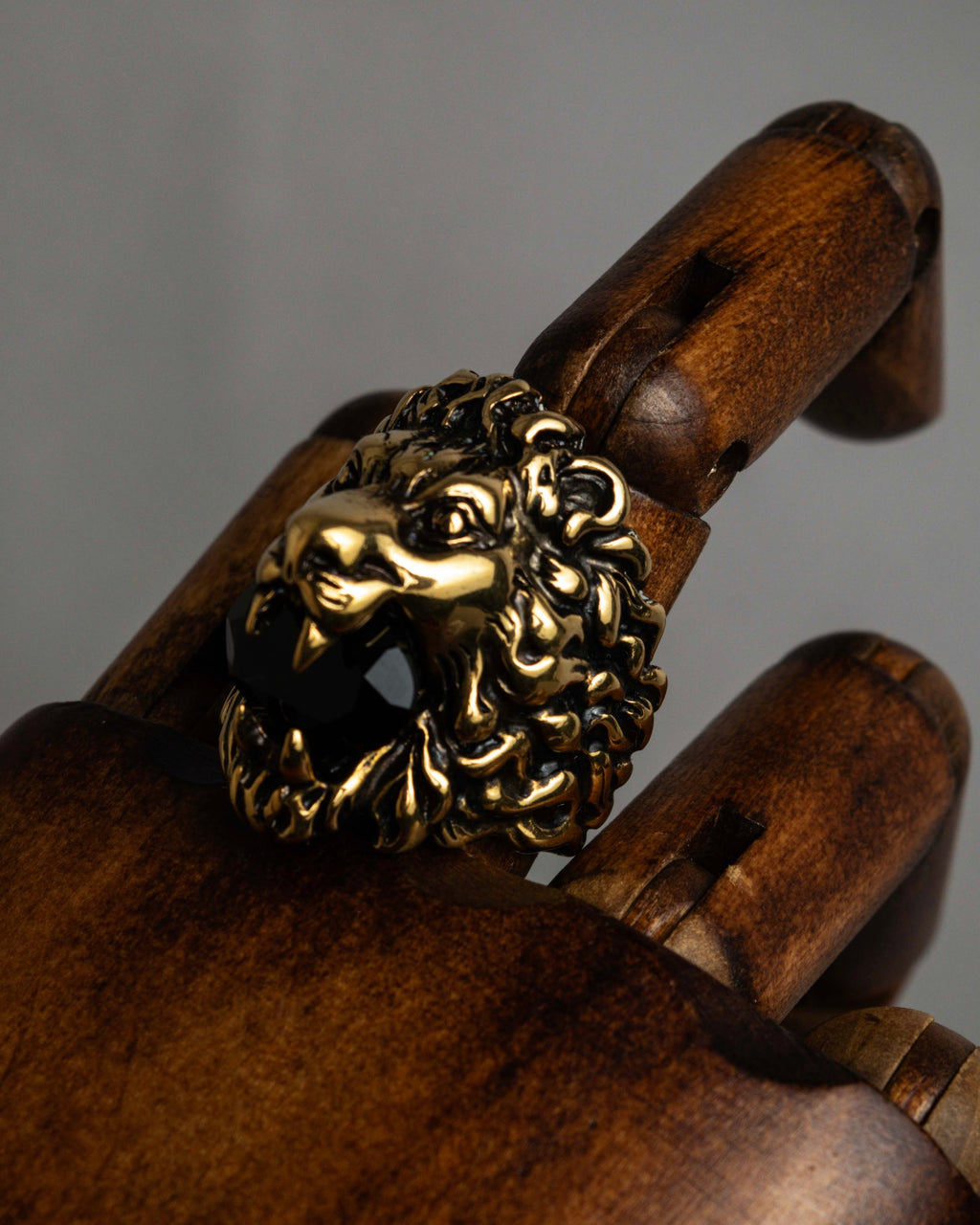 "GUCCI" Michele period lion head gold ring