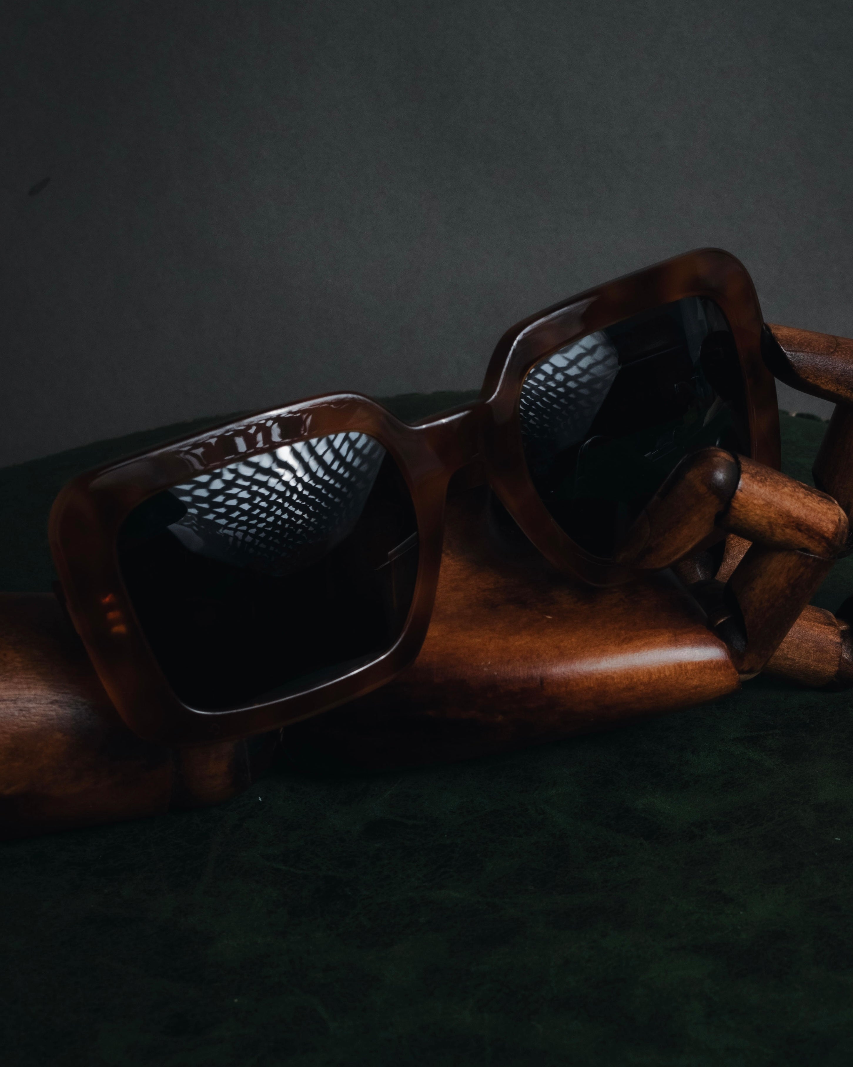 "CELINE" 2021-2024 triomphe metal temple acetate sunglasses