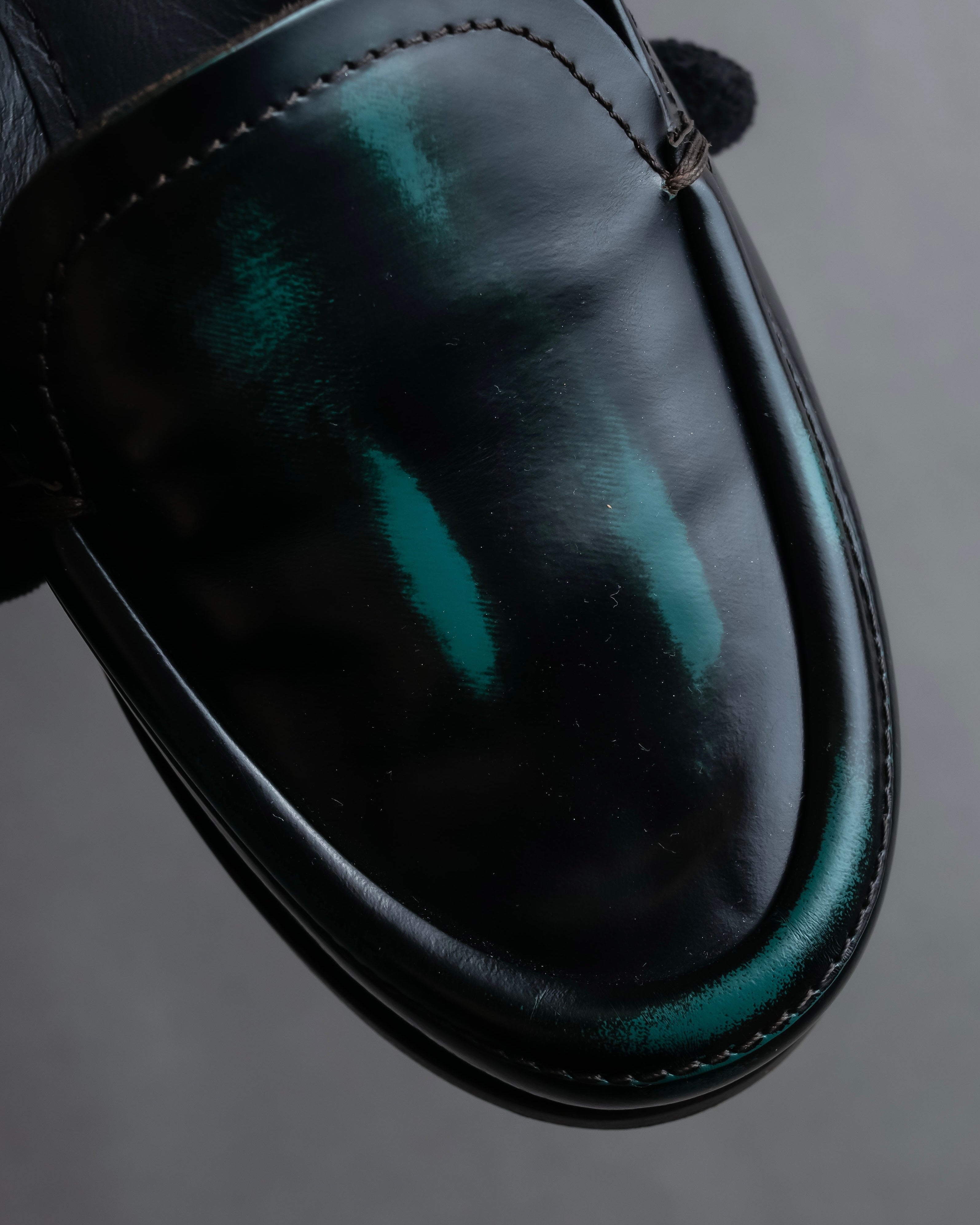 "BOTTEGA VENETA" Gradient emerald color leather loafers