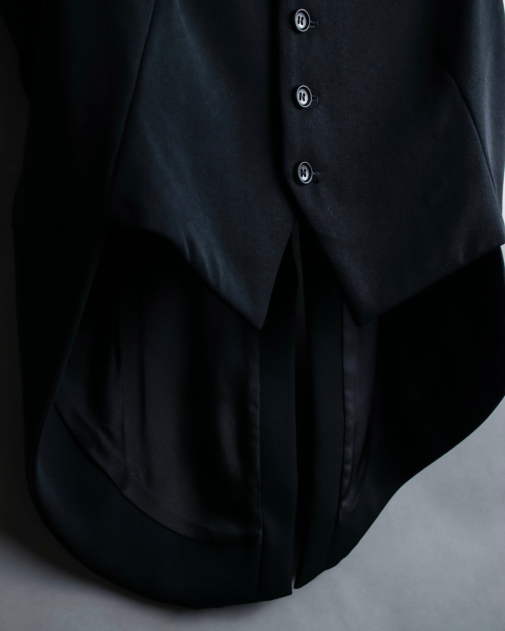 “Y‘s” Tail coat detailed vest
